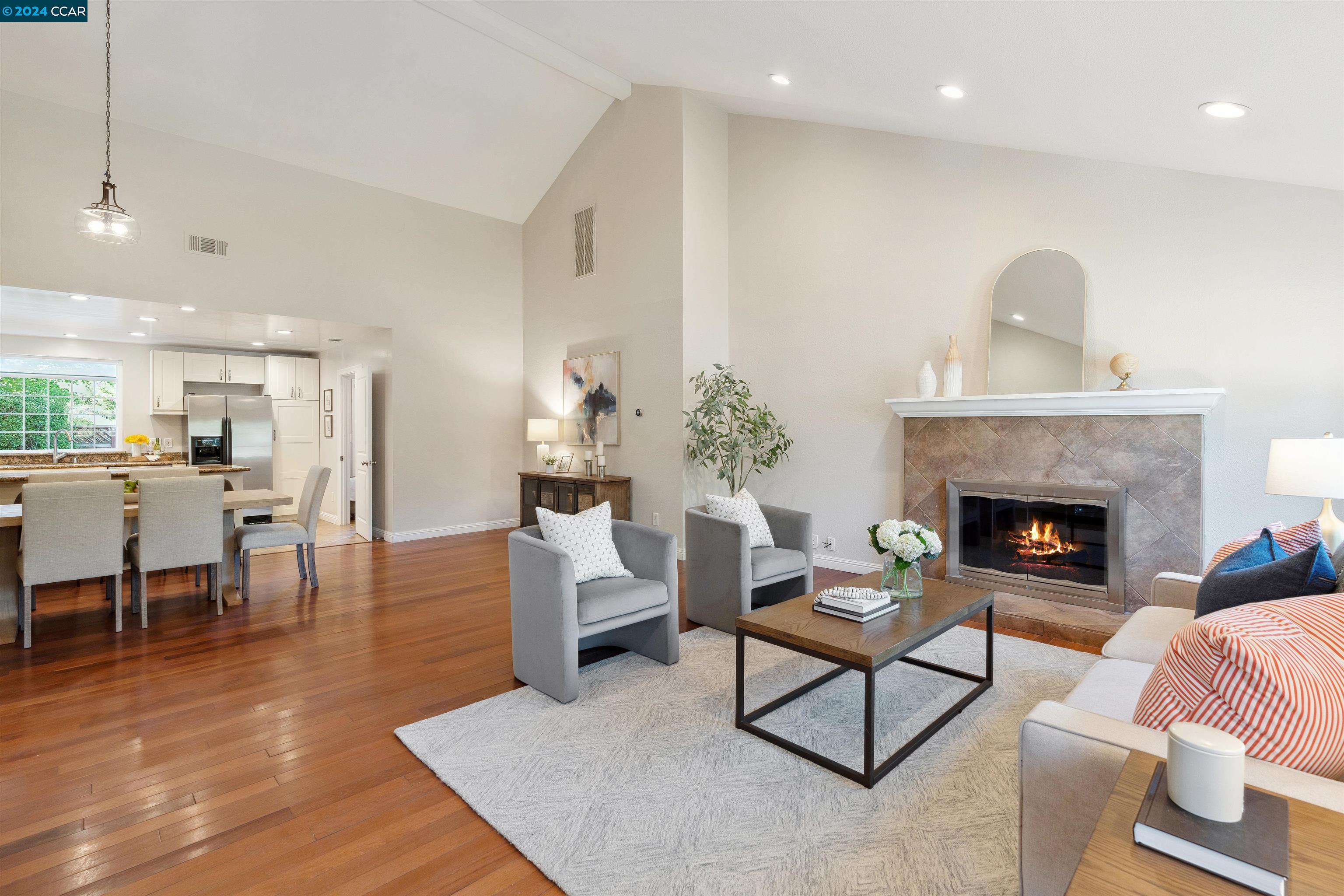 2 James Ct