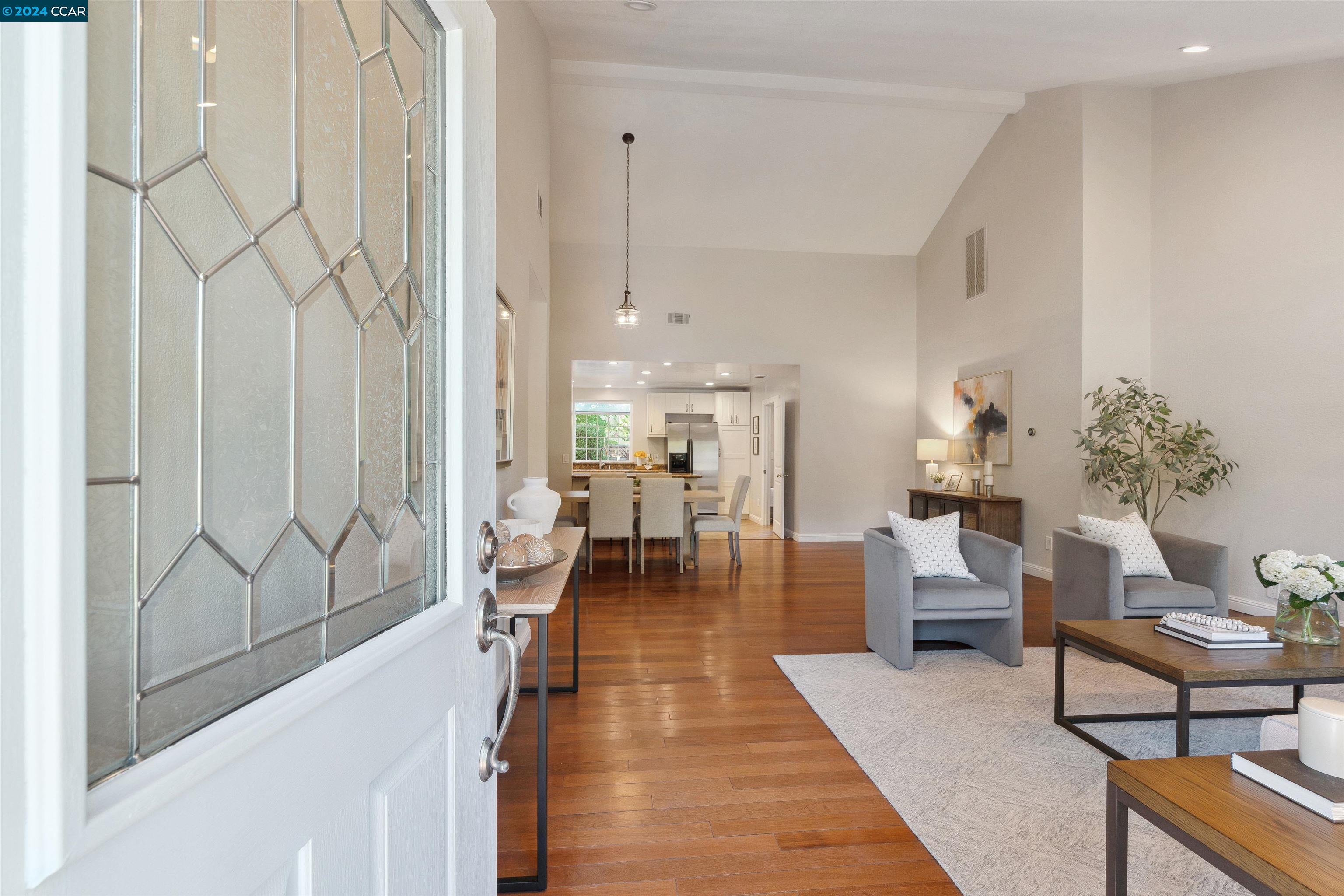 2 James Ct