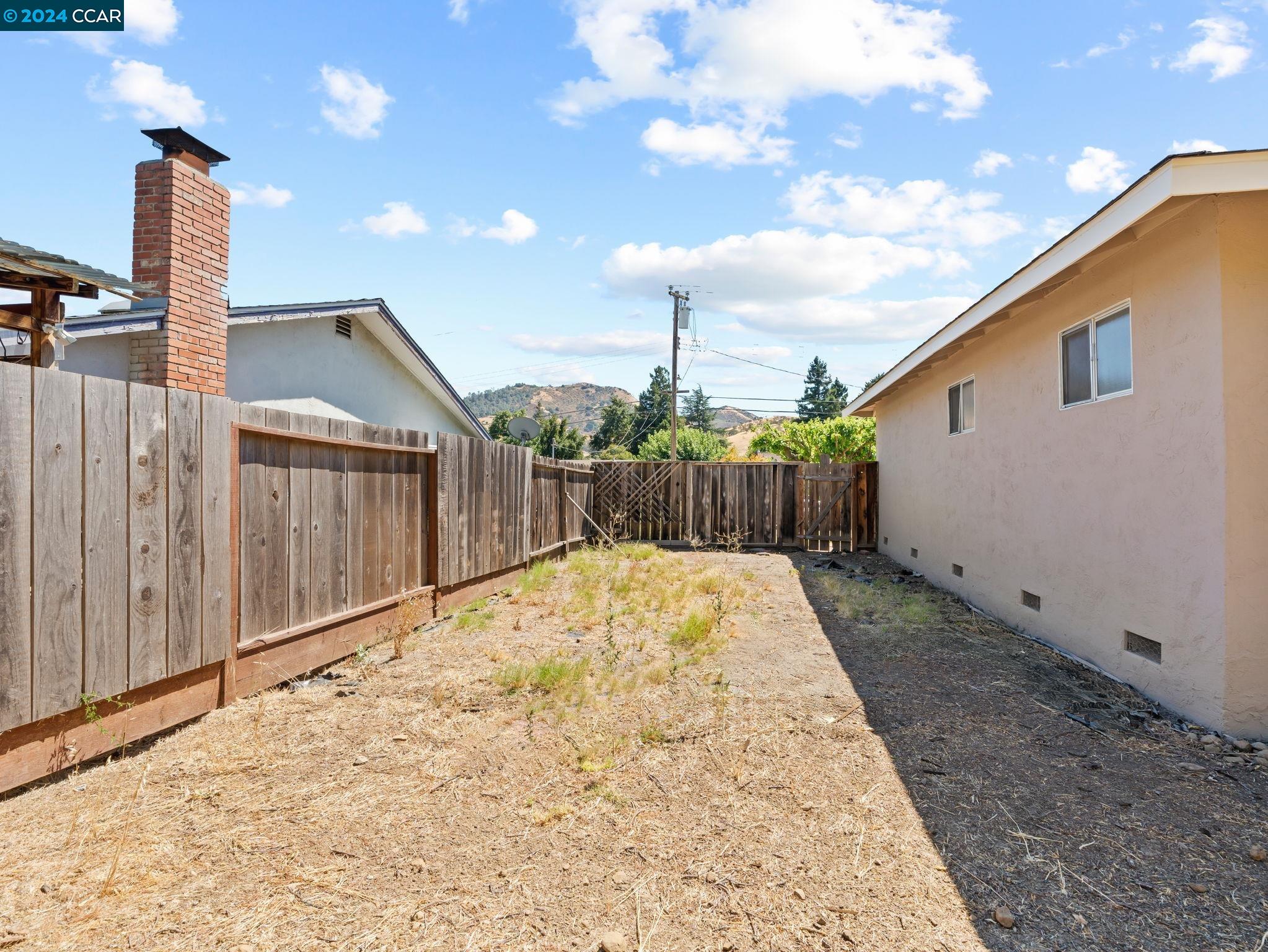 5541 Louisiana Dr