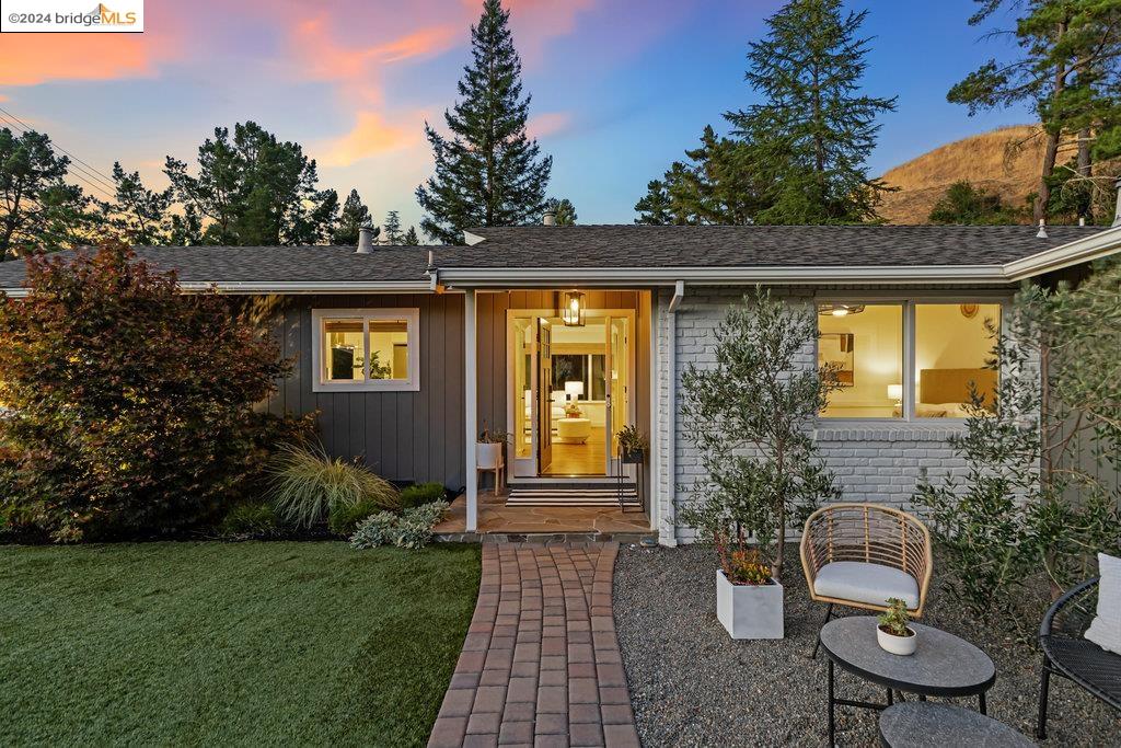 348 Shire Oaks Ct
