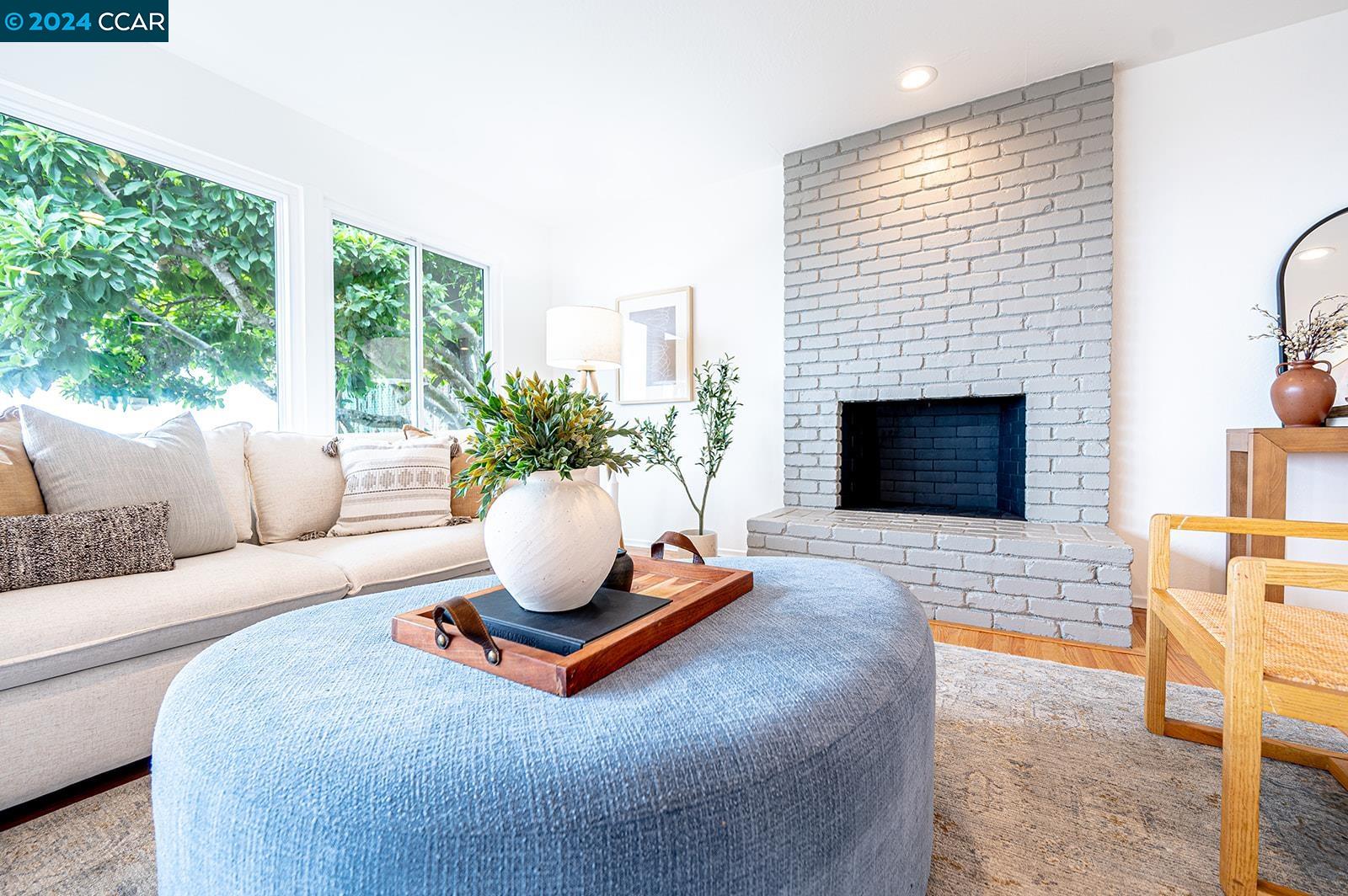 463 Crestmont Drive