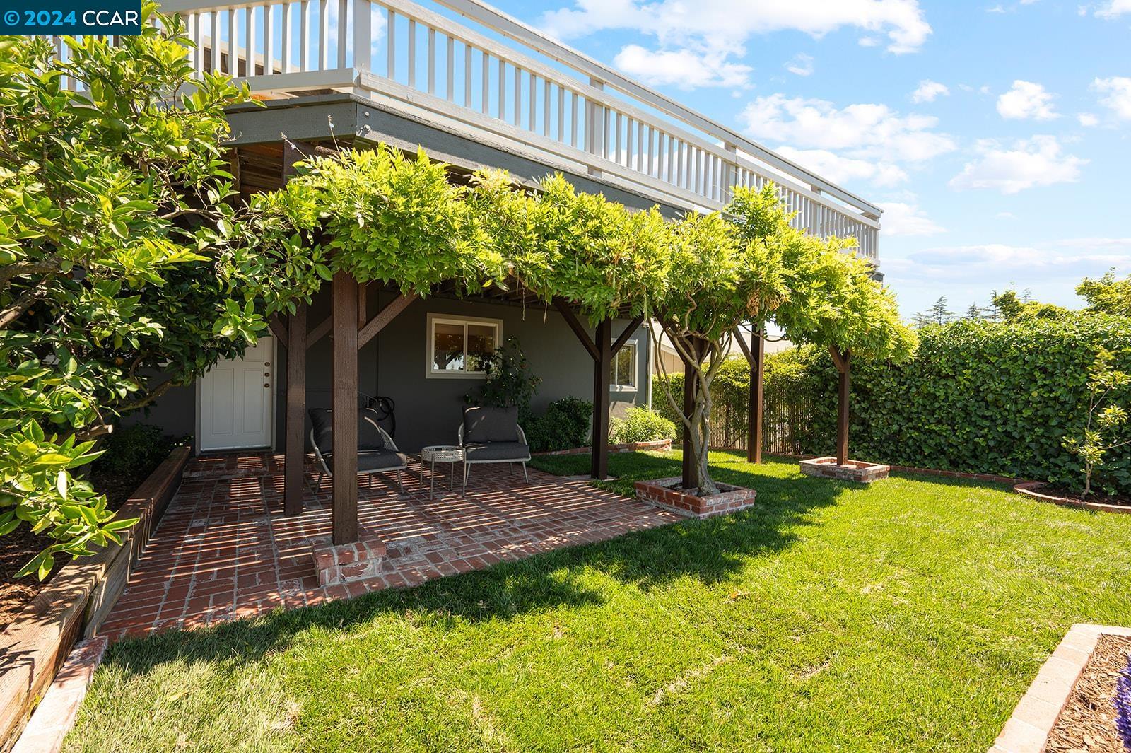 463 Crestmont Drive
