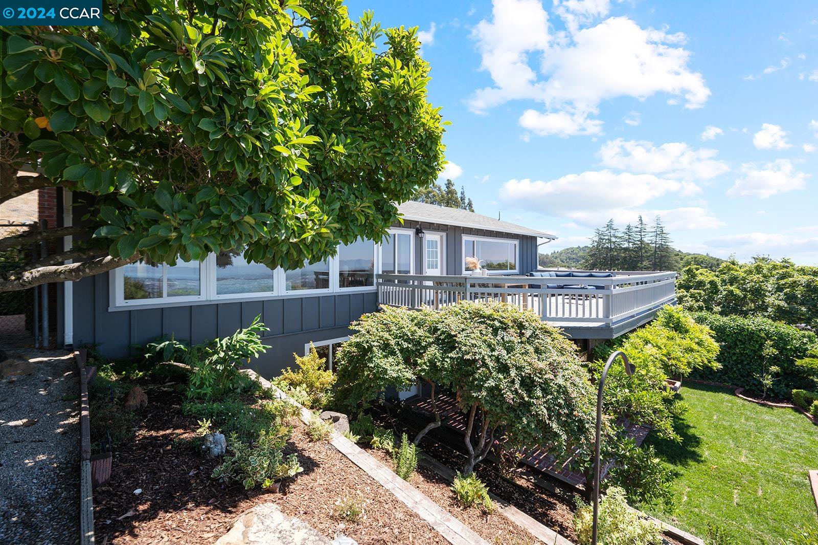 463 Crestmont Drive