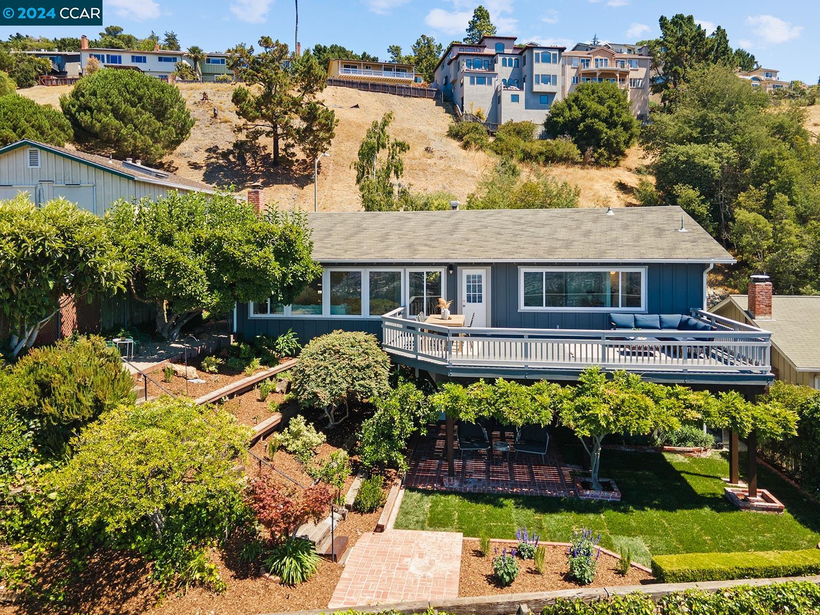 463 Crestmont Drive