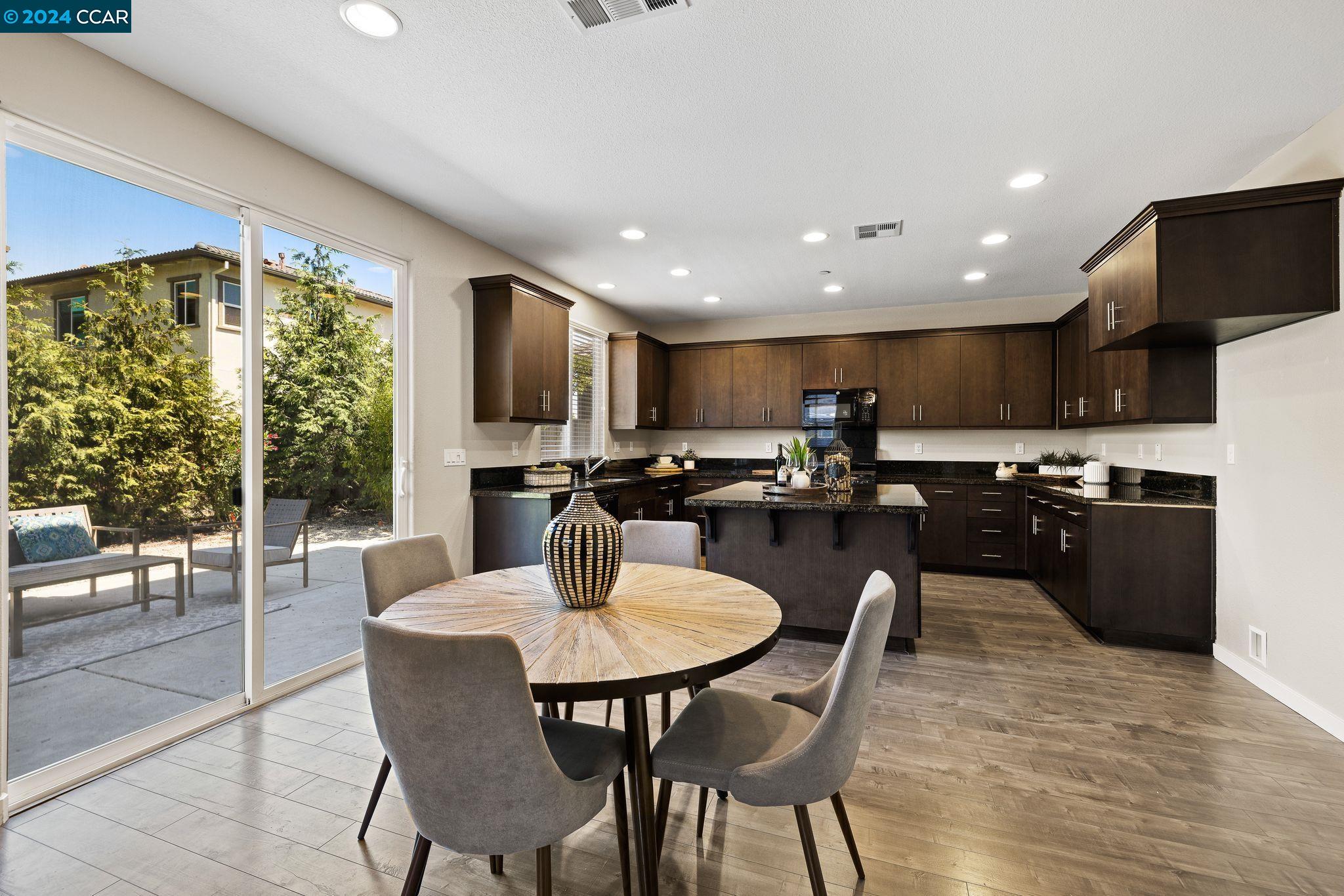 744 Westmoor Cir