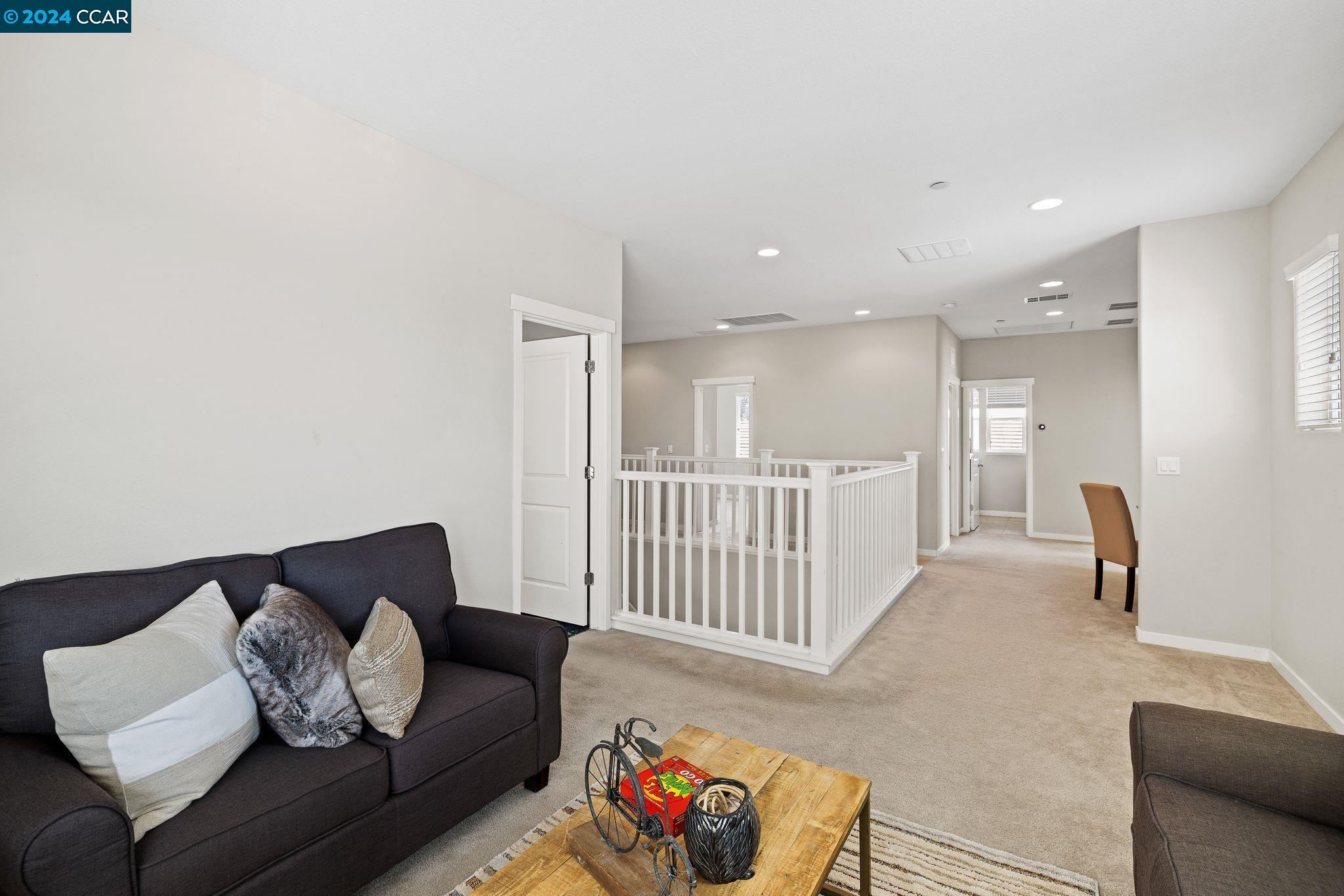 744 Westmoor Cir