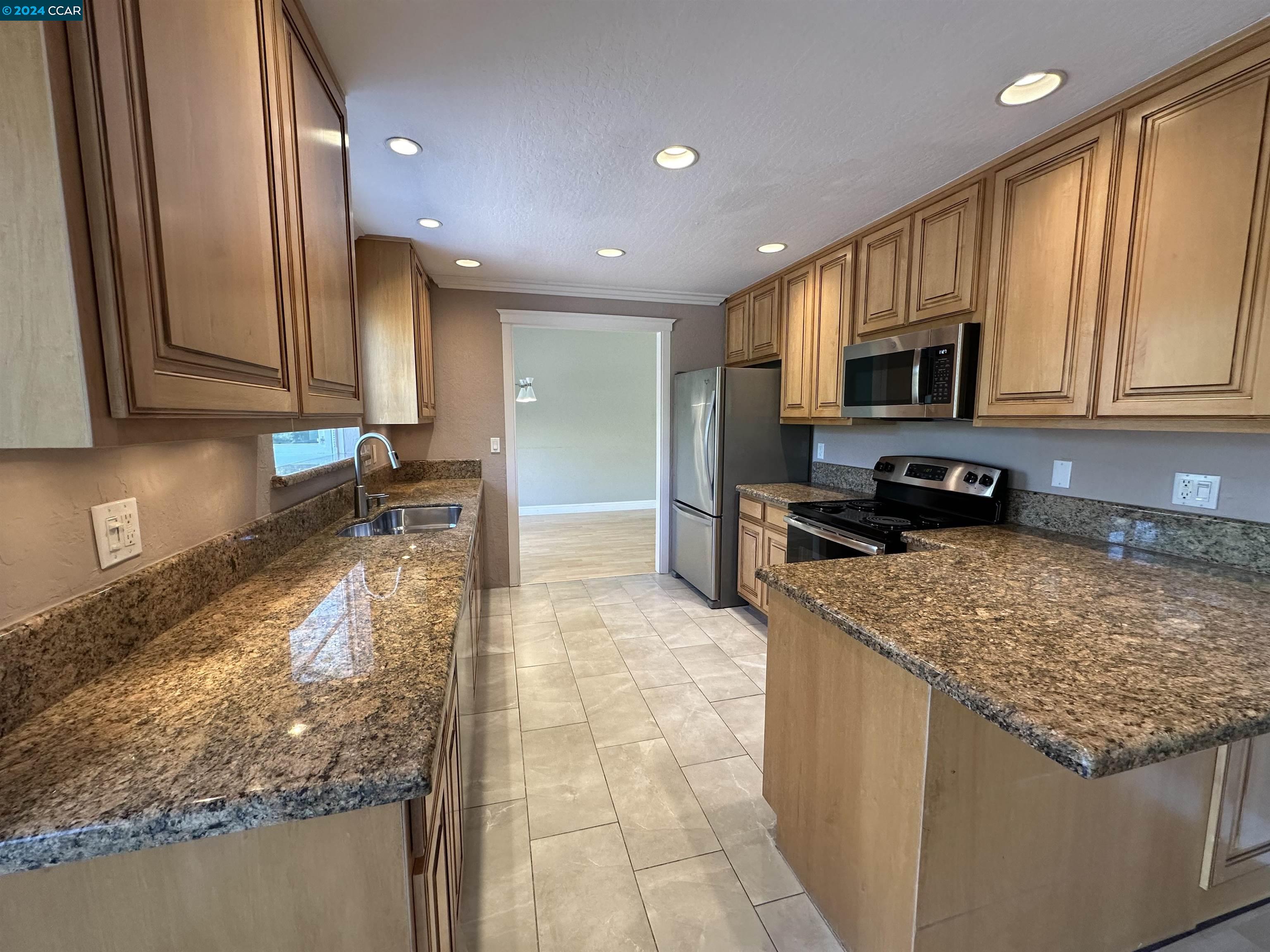 16 Swan Ct
