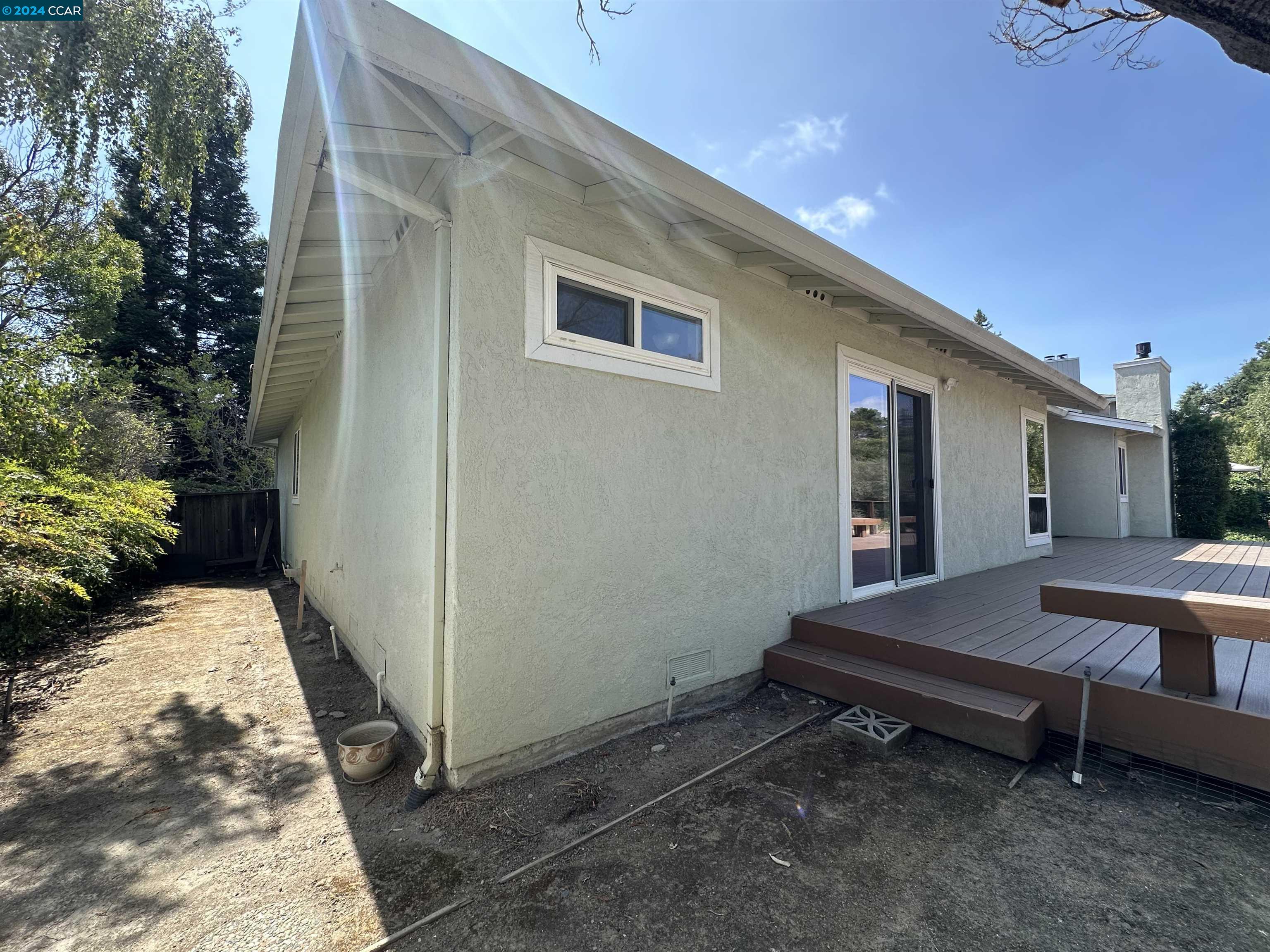 16 Swan Ct