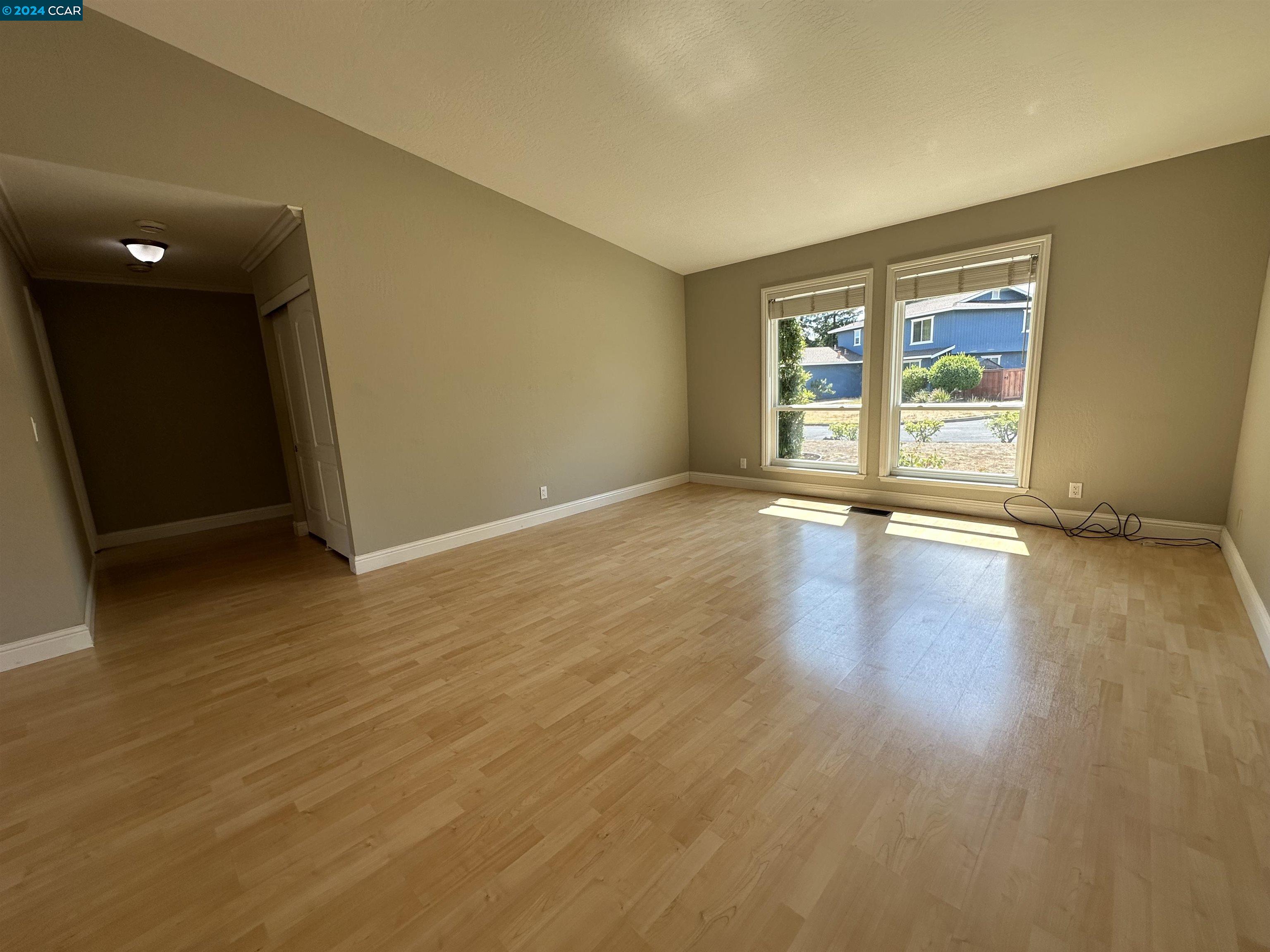 16 Swan Ct