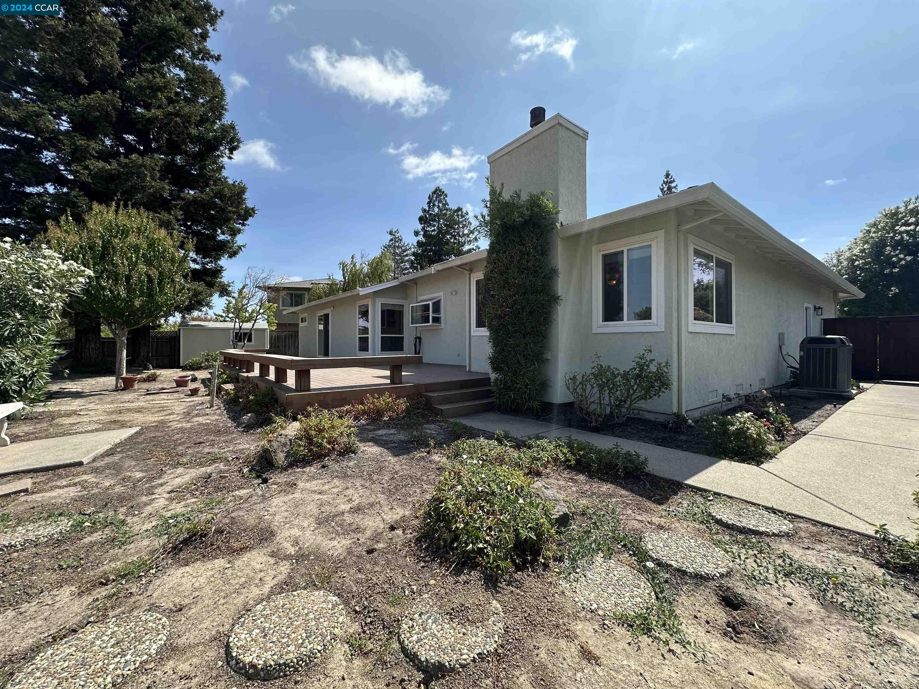 16 Swan Ct