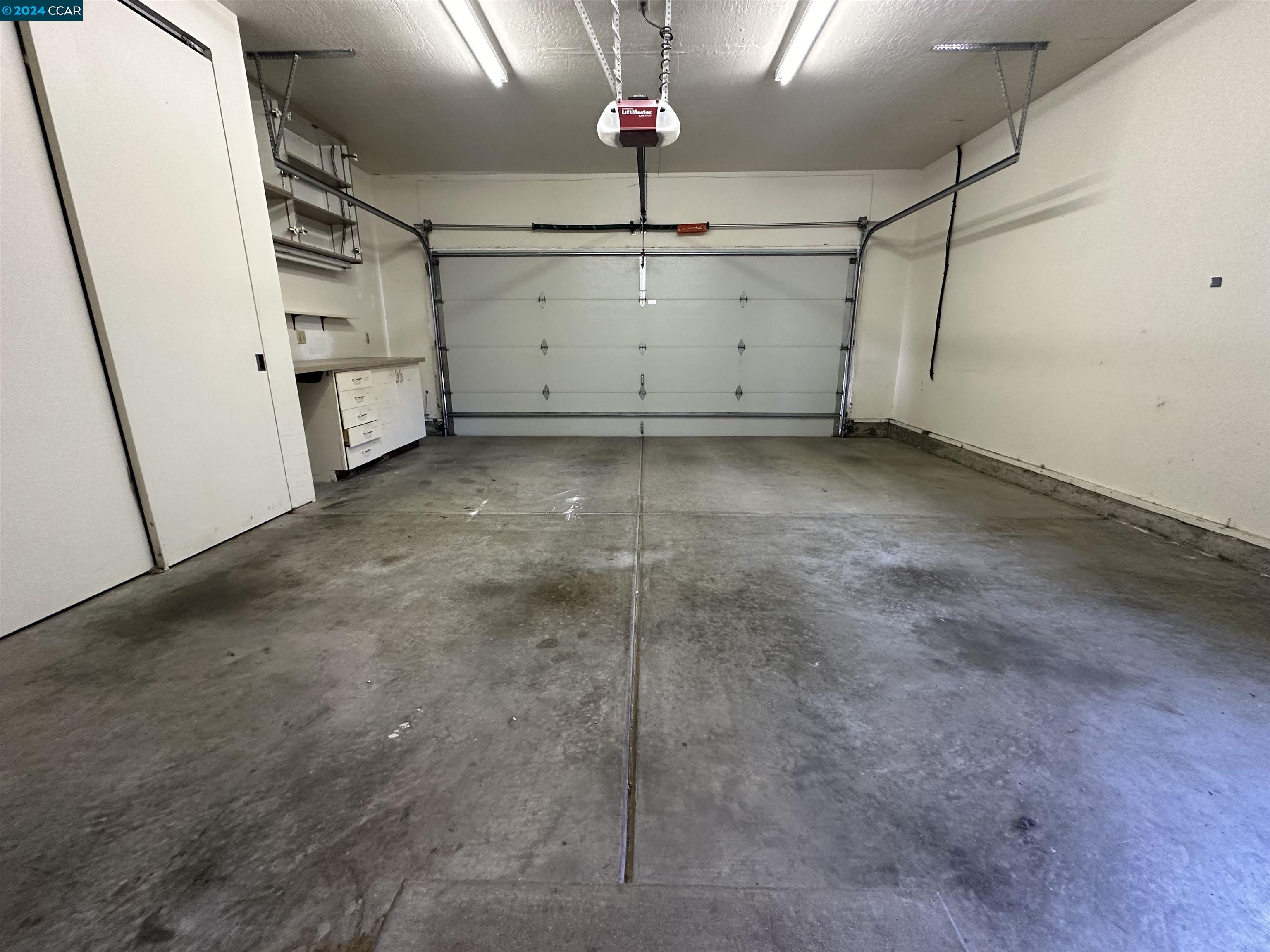 16 Swan Ct