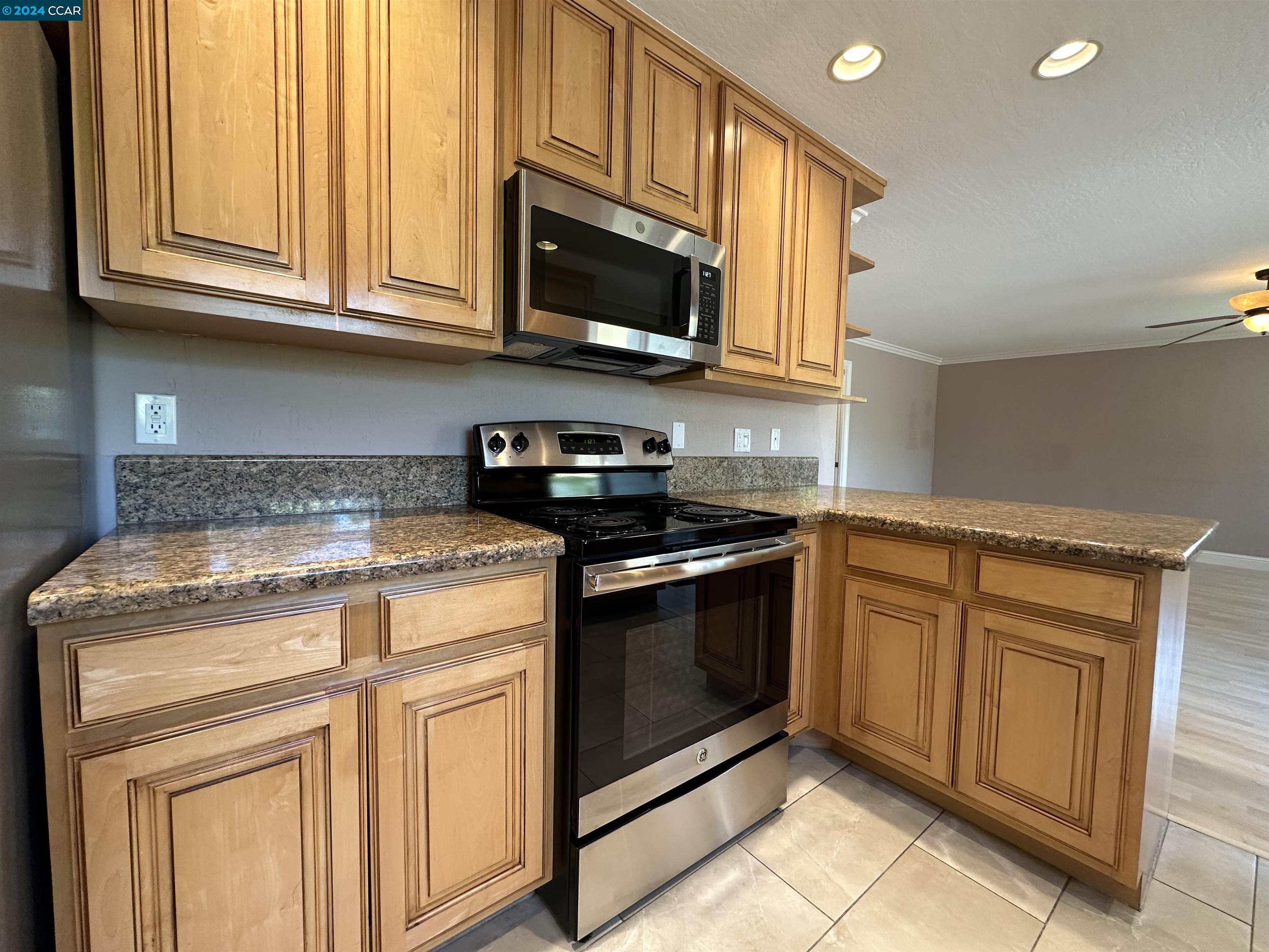 16 Swan Ct