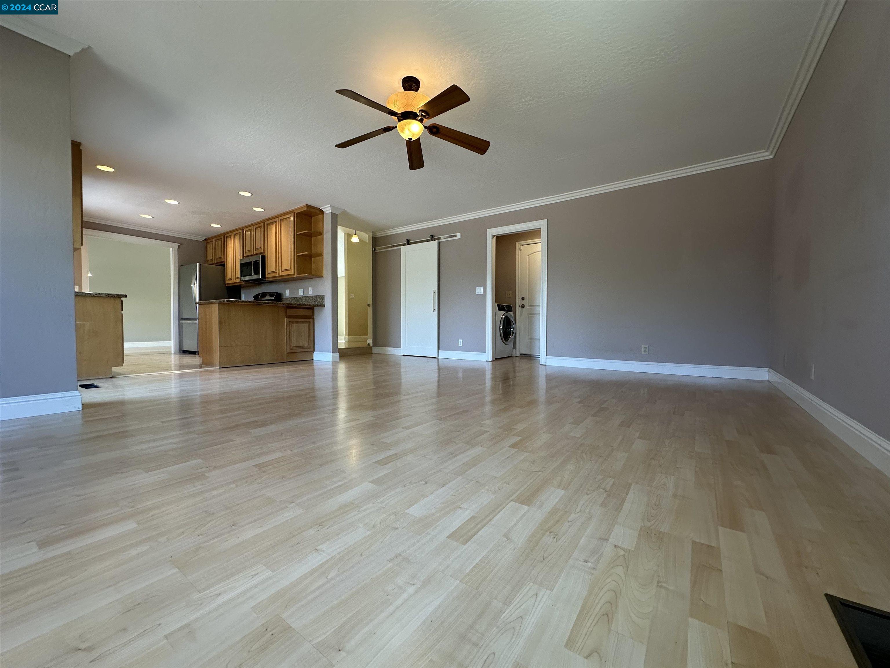 16 Swan Ct