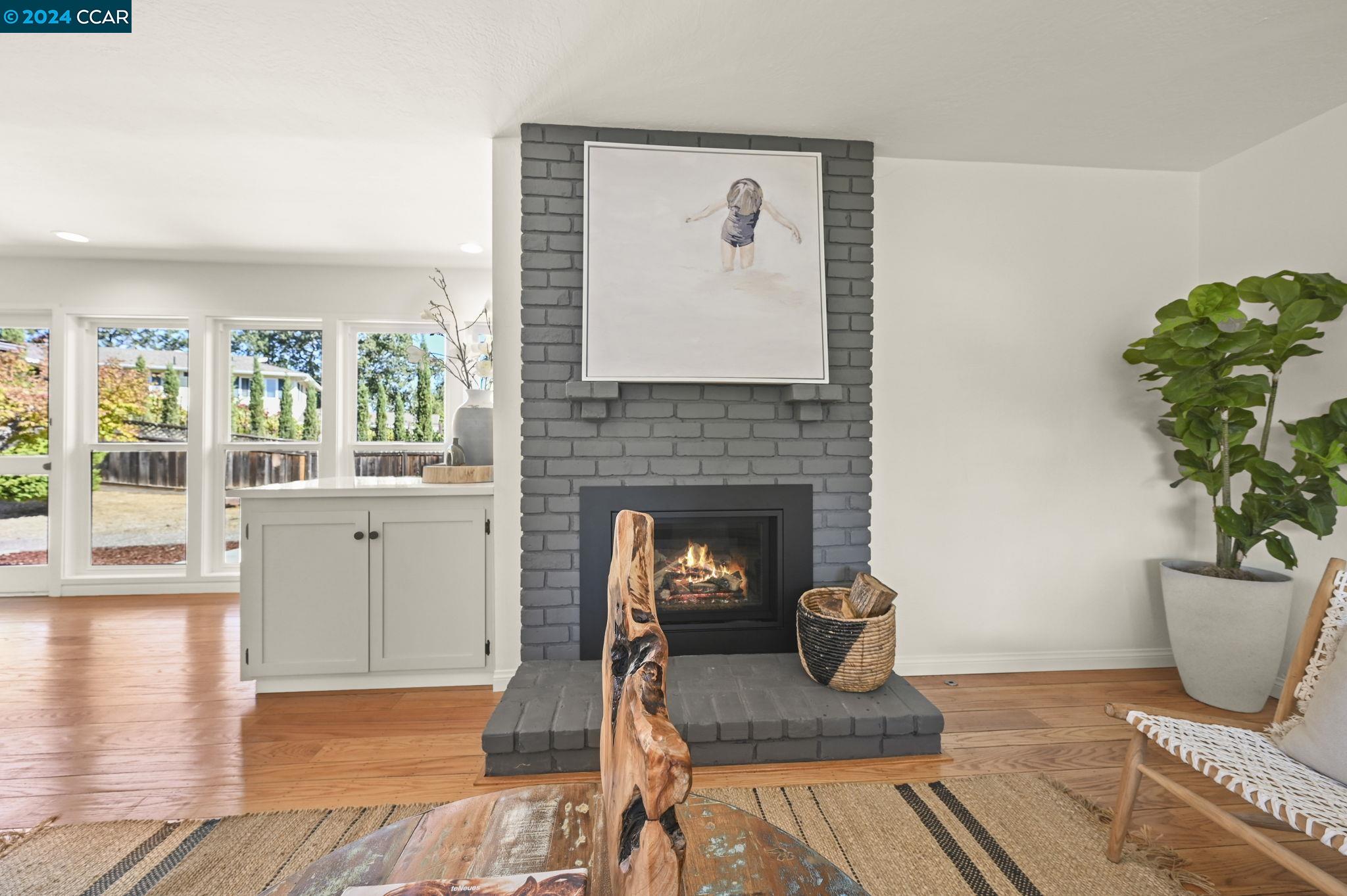 228 Nob Hill Dr