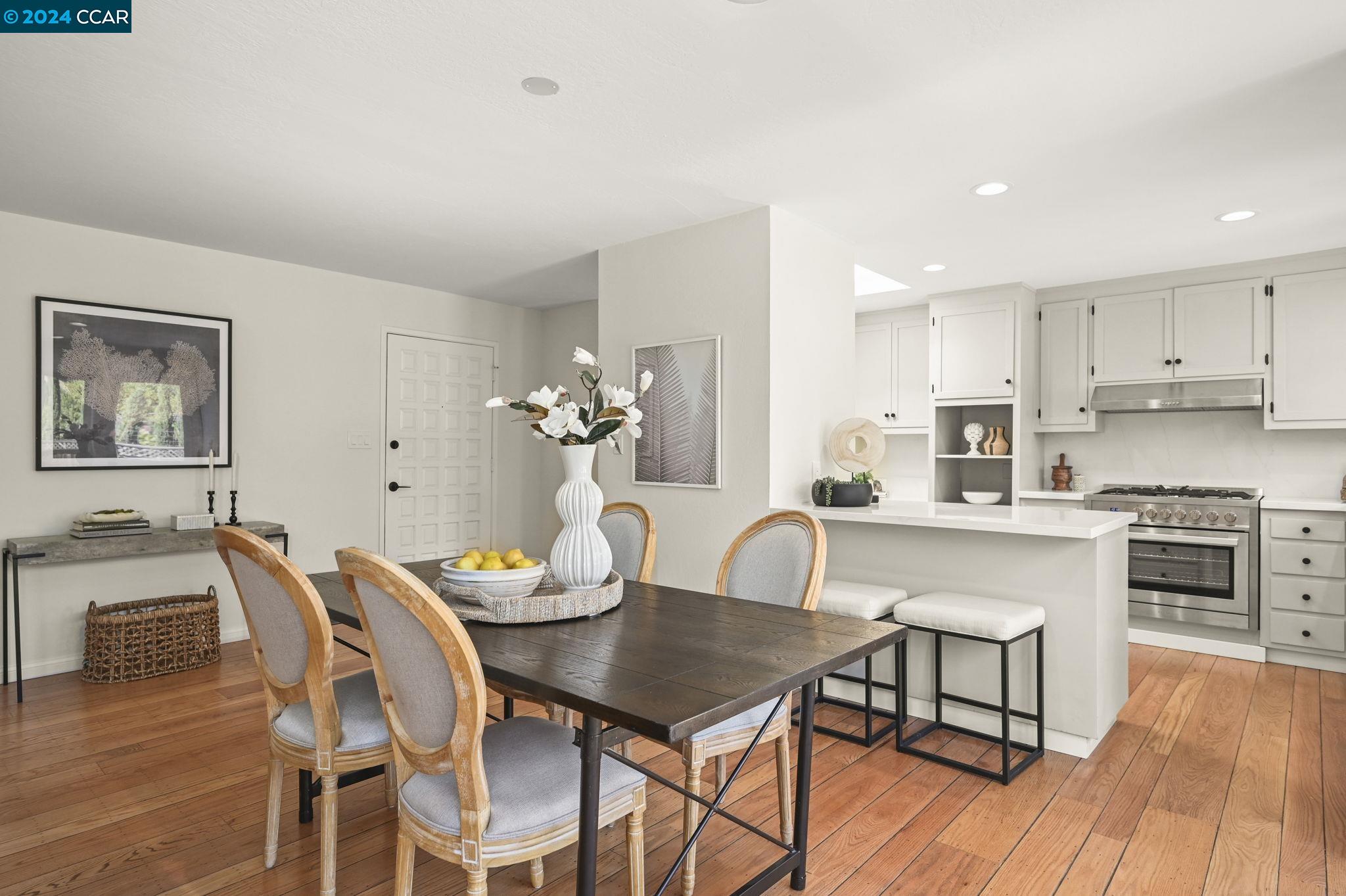 228 Nob Hill Dr