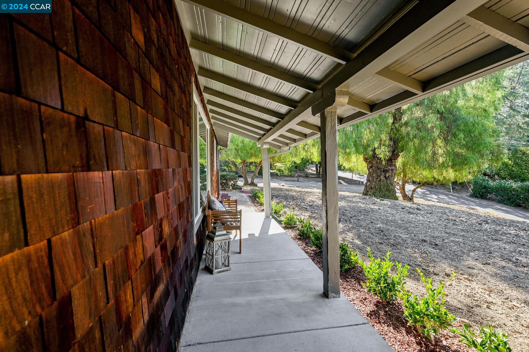 228 Nob Hill Dr