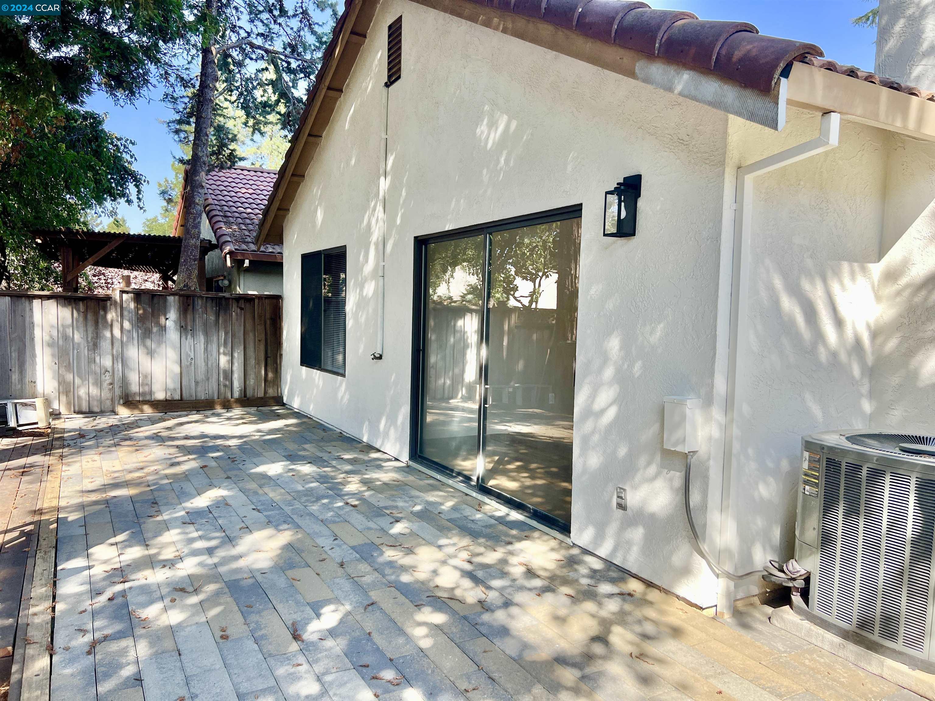 1573 Lyric Ln