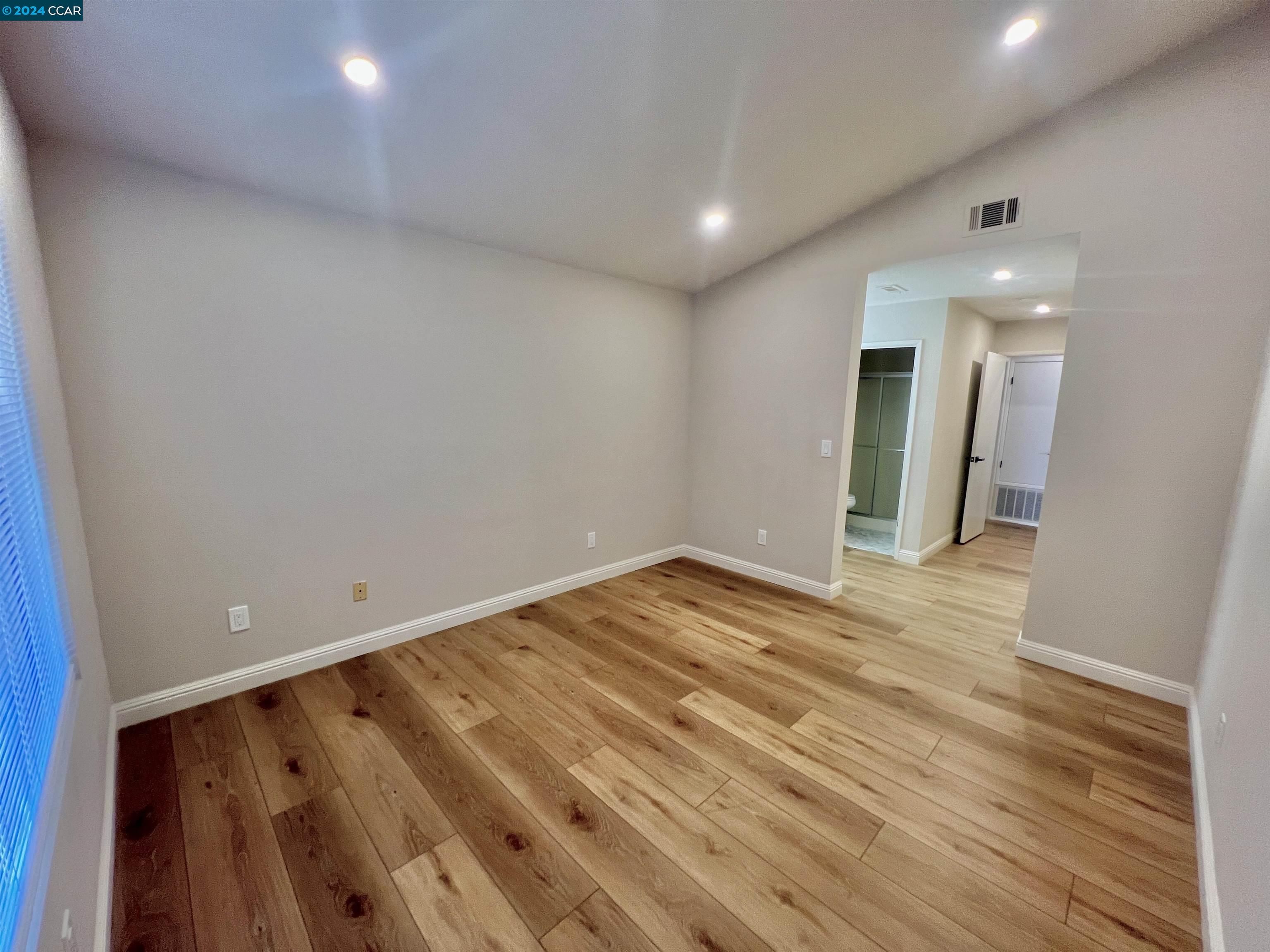 1573 Lyric Ln