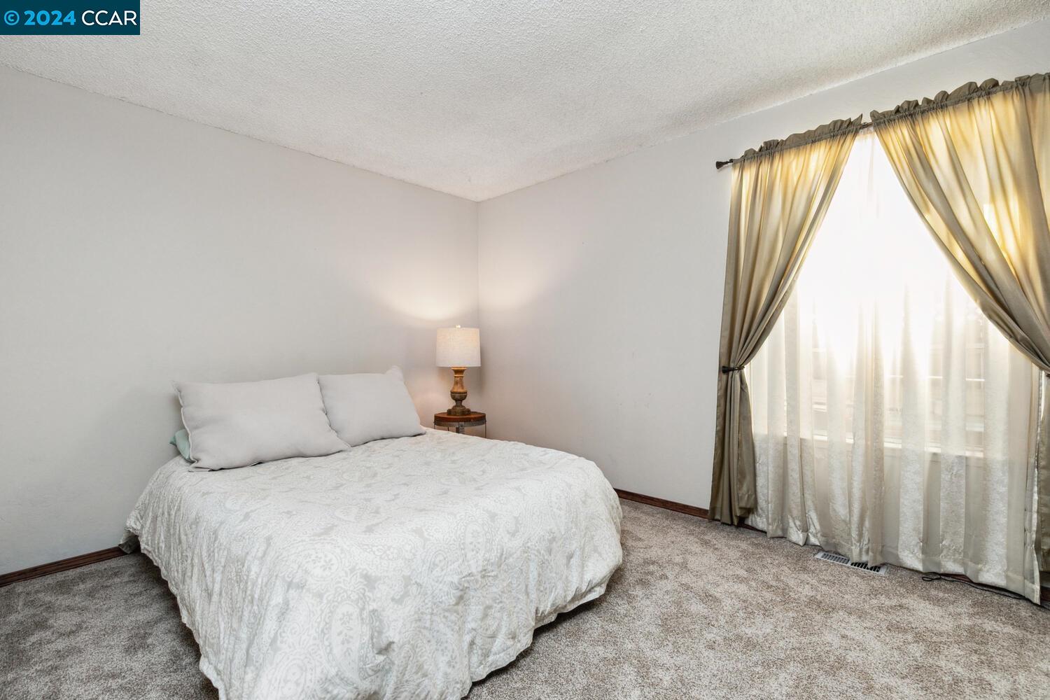 6508 Parkdale Plz