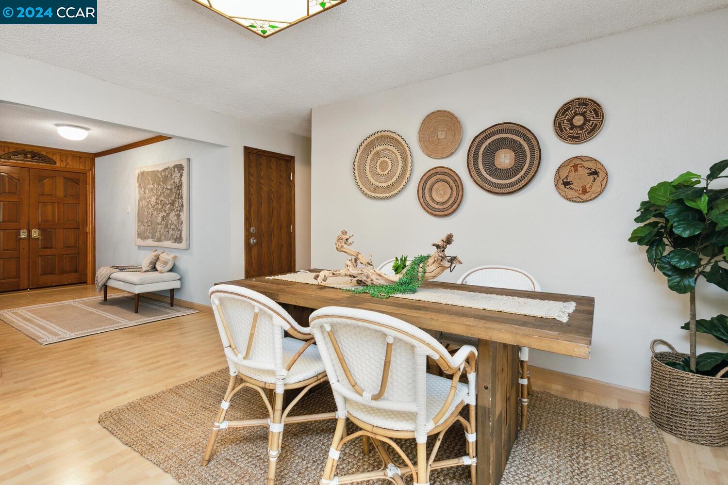 6508 Parkdale Plz