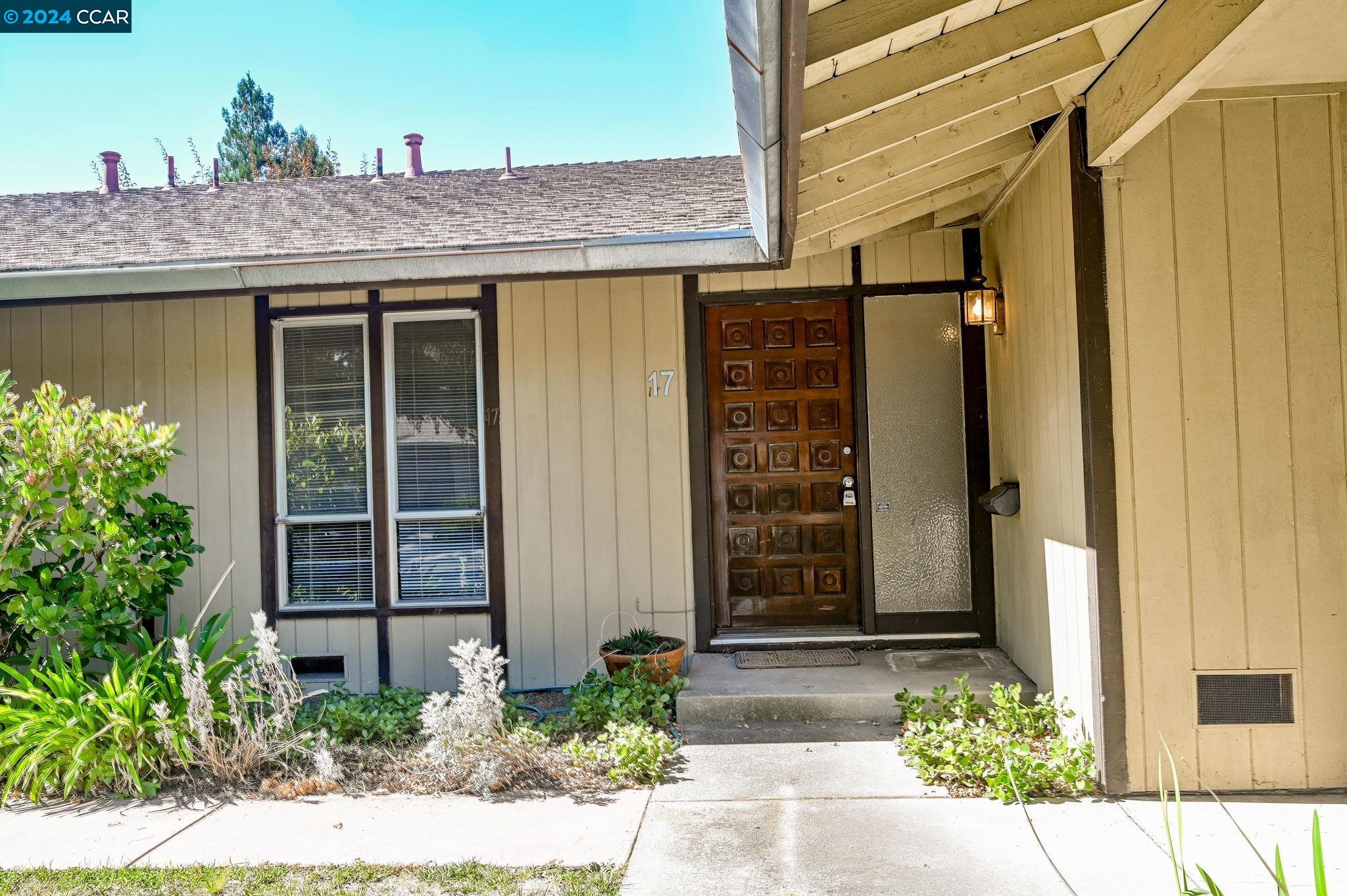15 Sutters Mill Ct