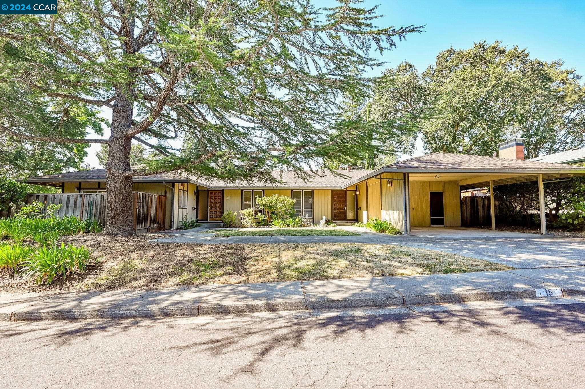 15 Sutters Mill Ct