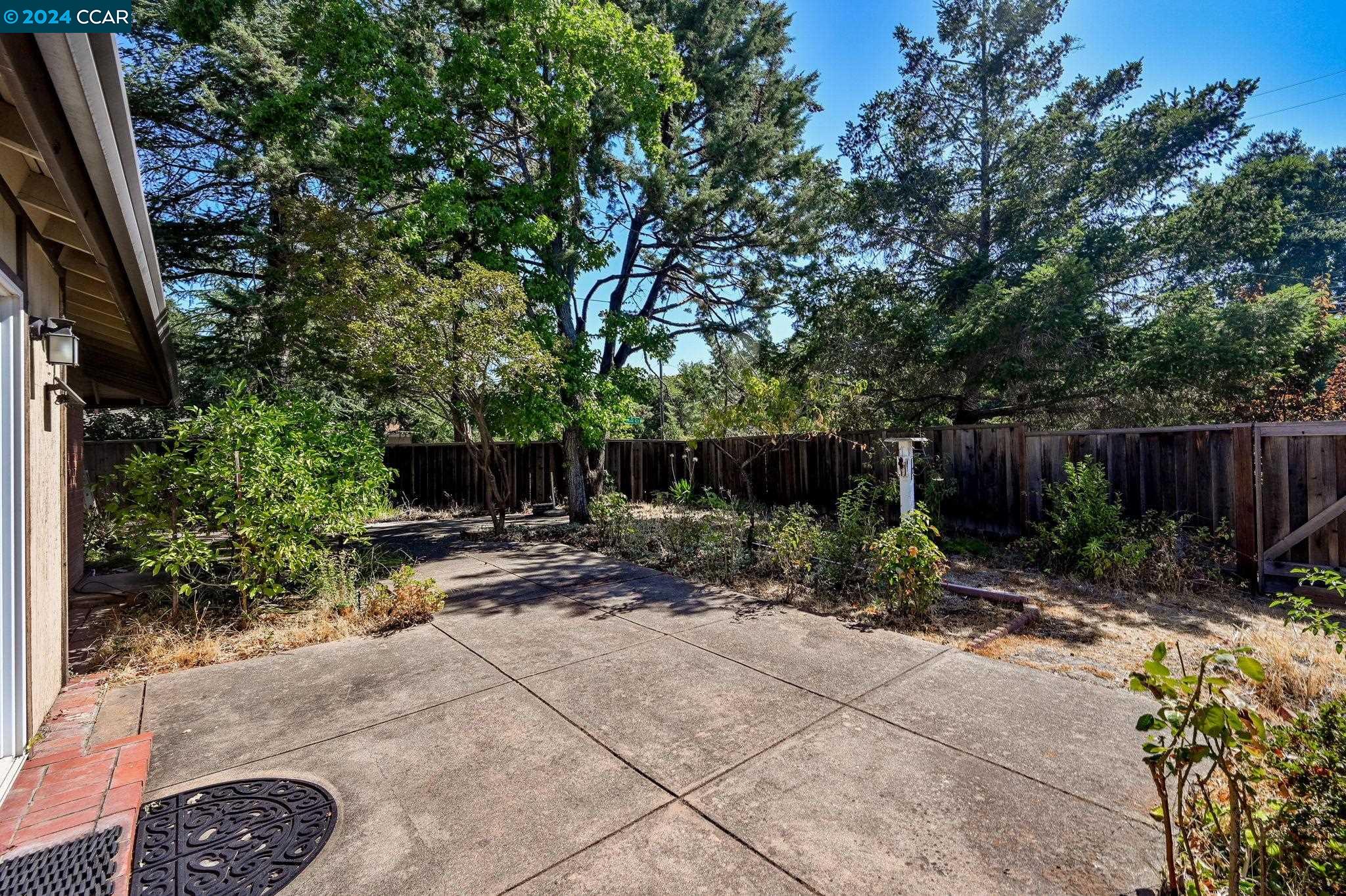 15 Sutters Mill Ct