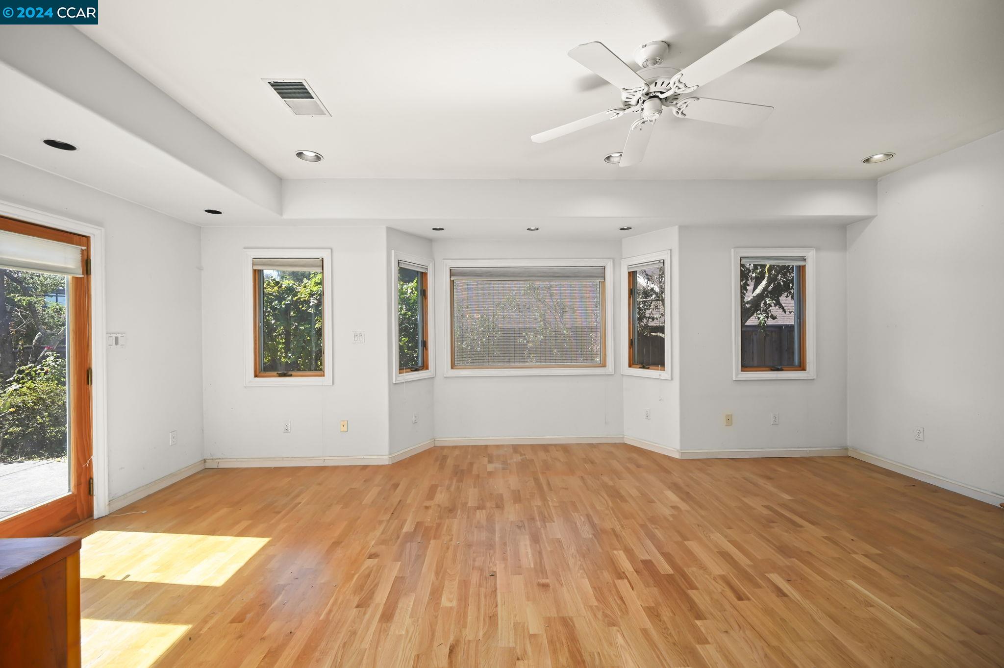 15 Sutters Mill Ct