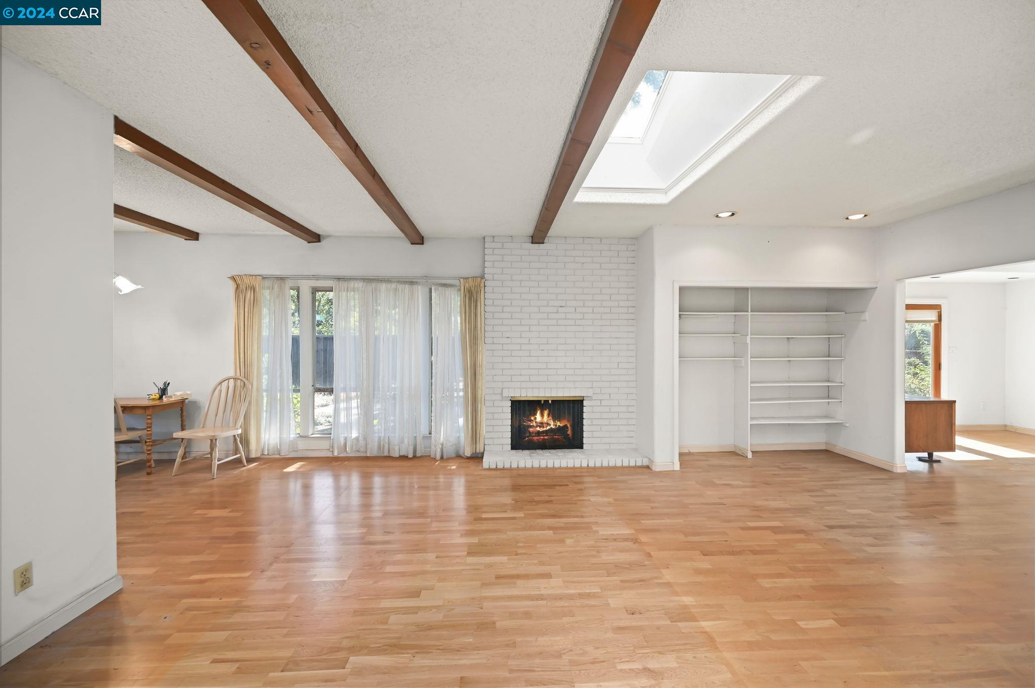 15 Sutters Mill Ct