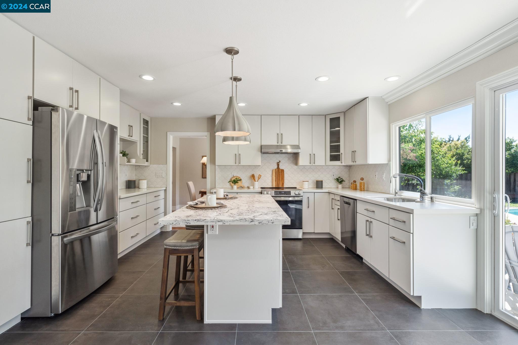 285 Firestone Dr