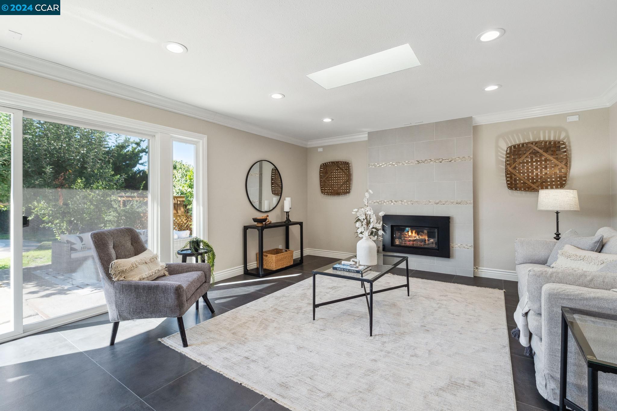 285 Firestone Dr