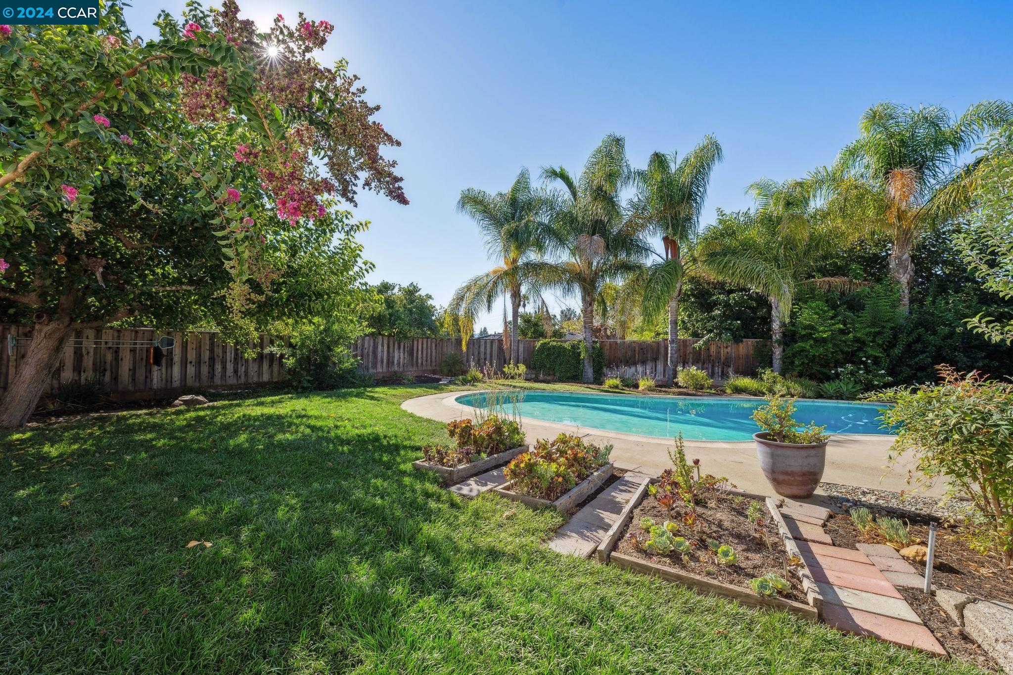285 Firestone Dr