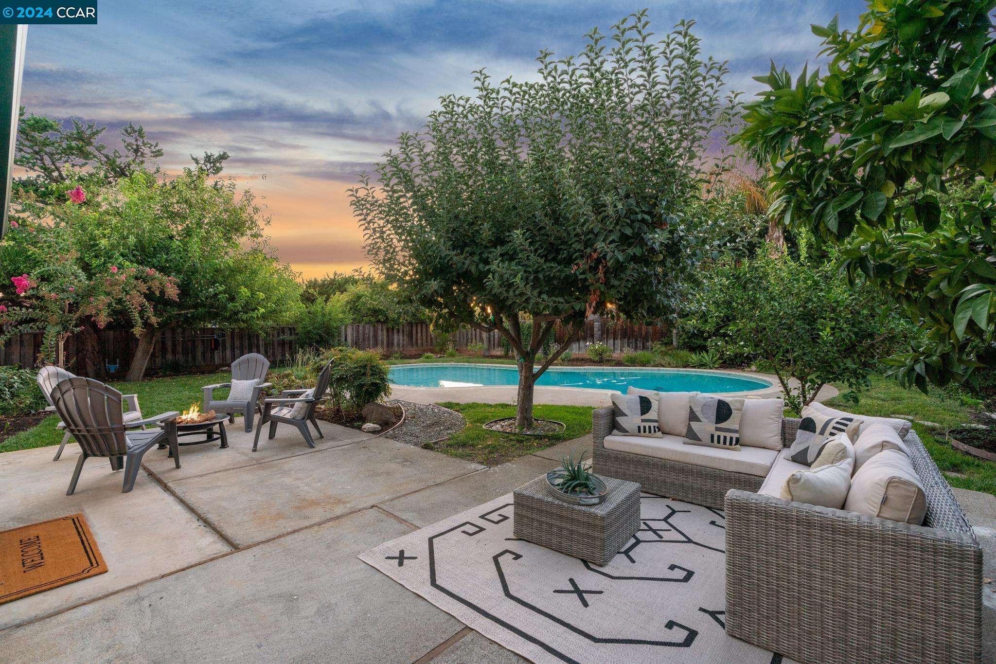 285 Firestone Dr