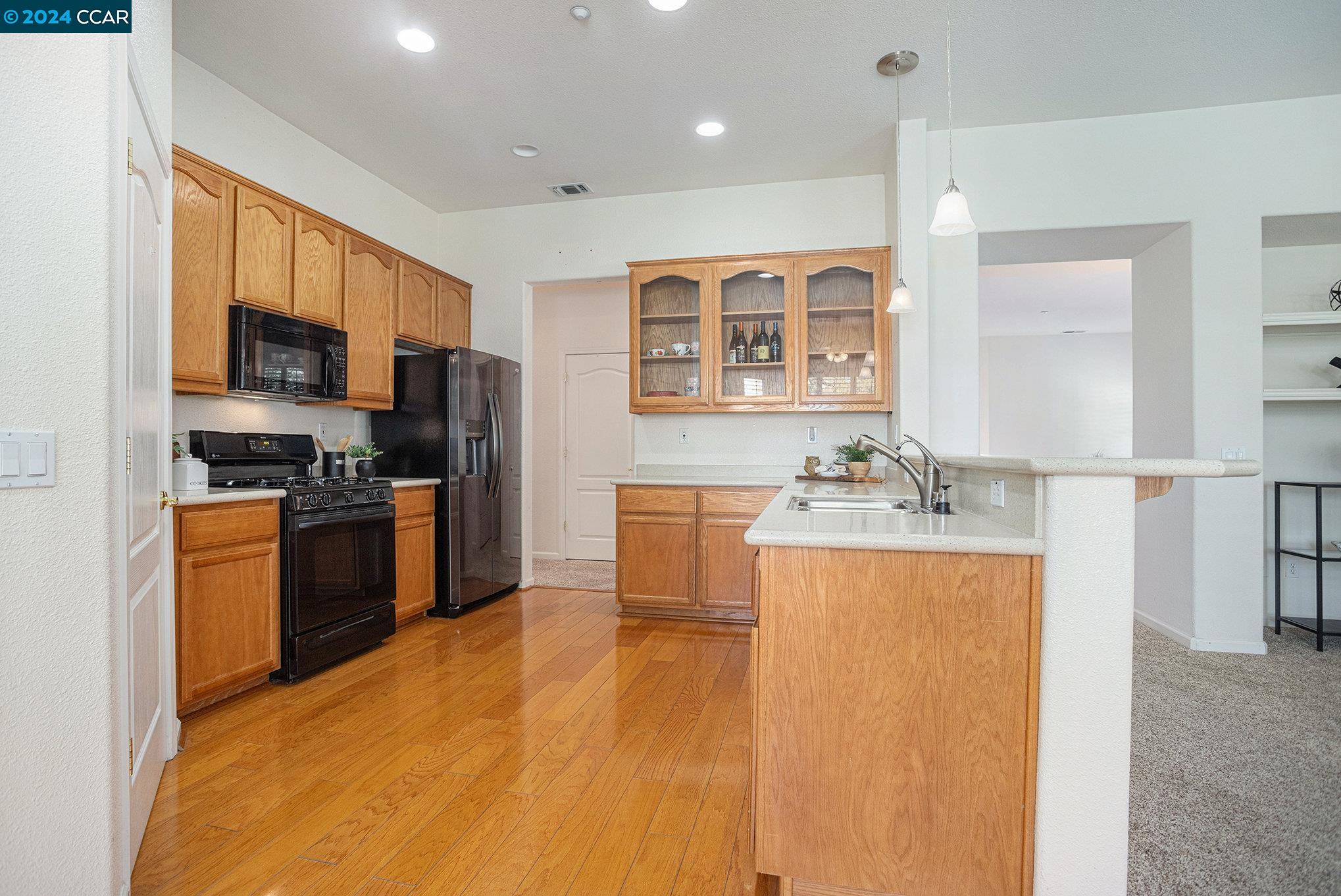 513 Encore Way