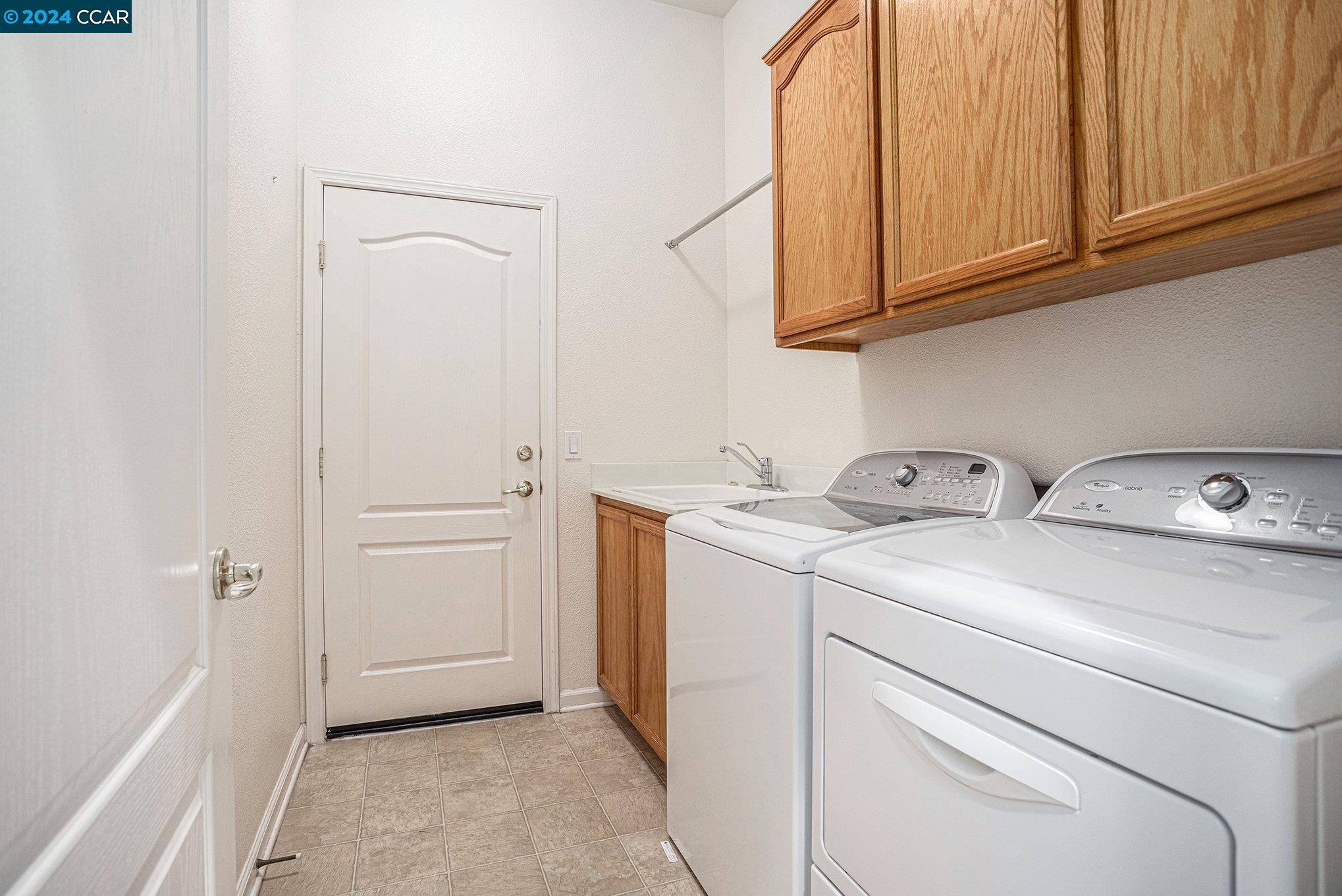 513 Encore Way
