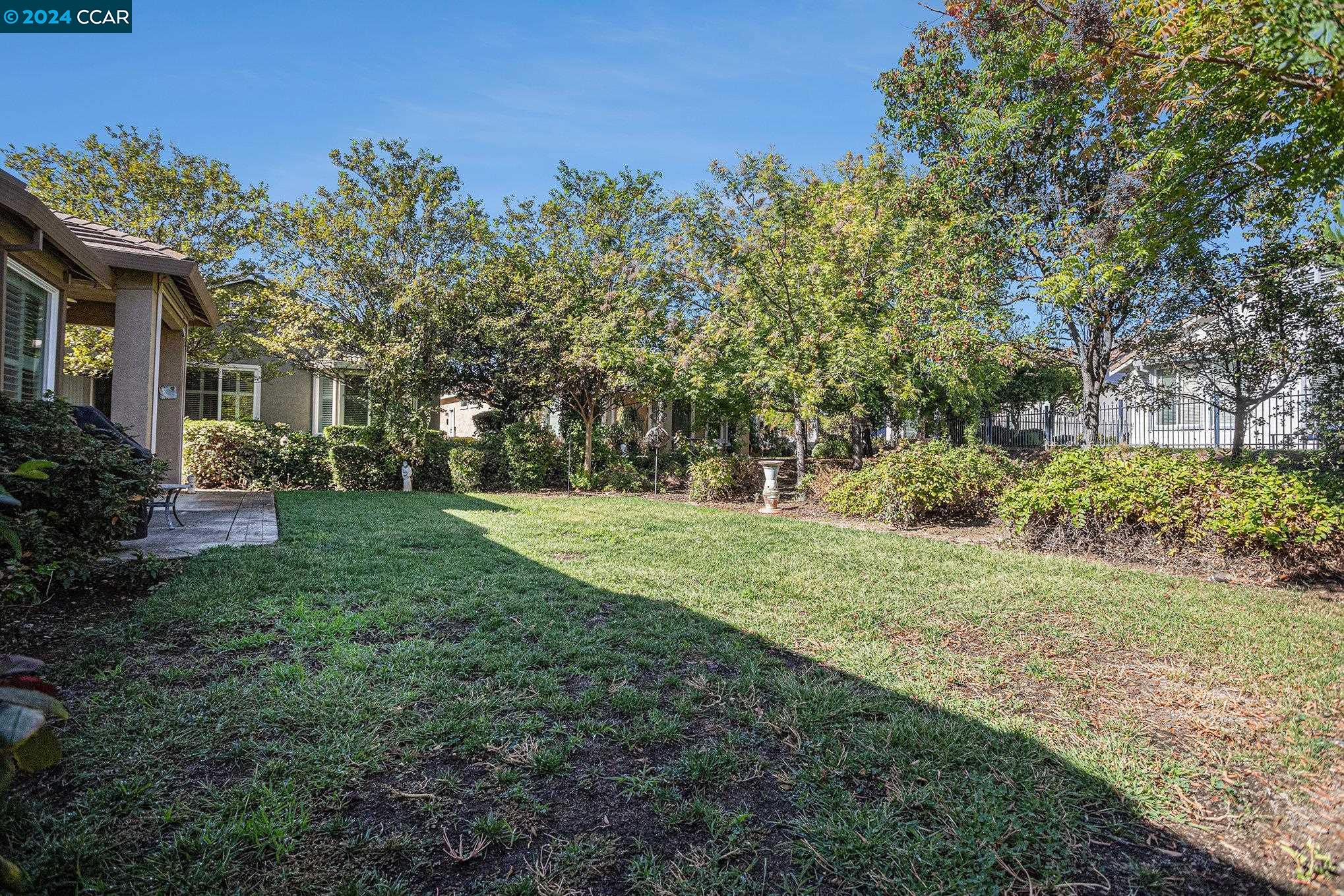 513 Encore Way