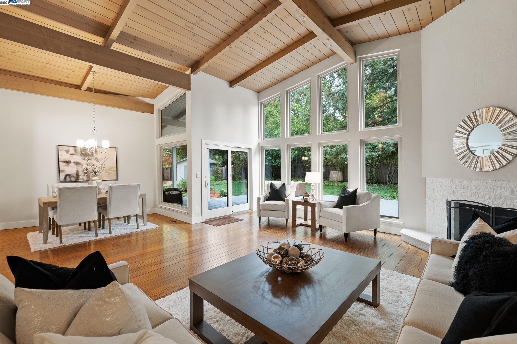 50 Sandra Ct