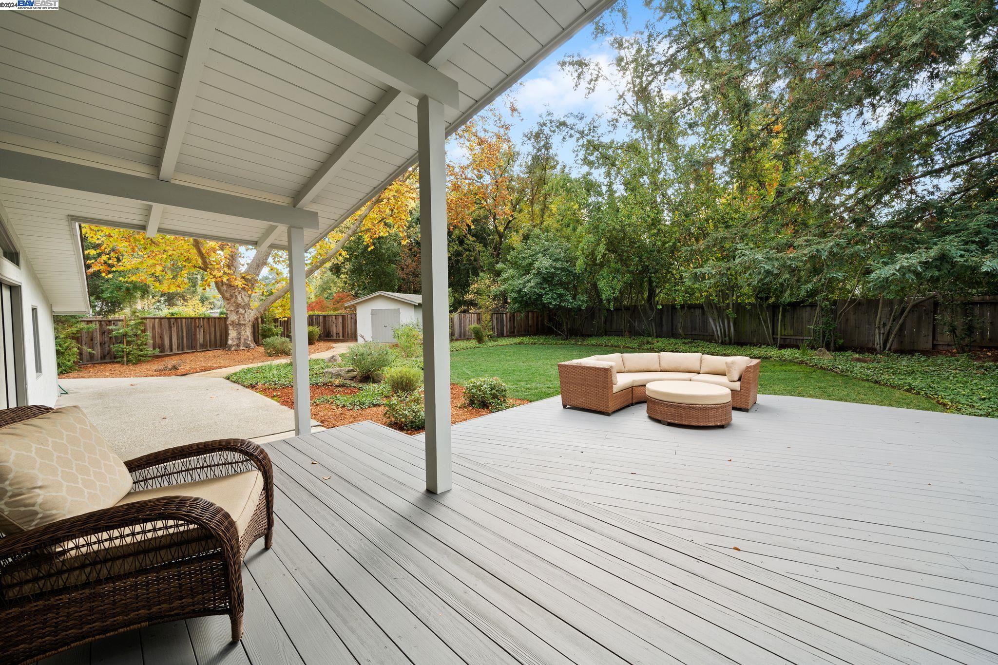 50 Sandra Ct