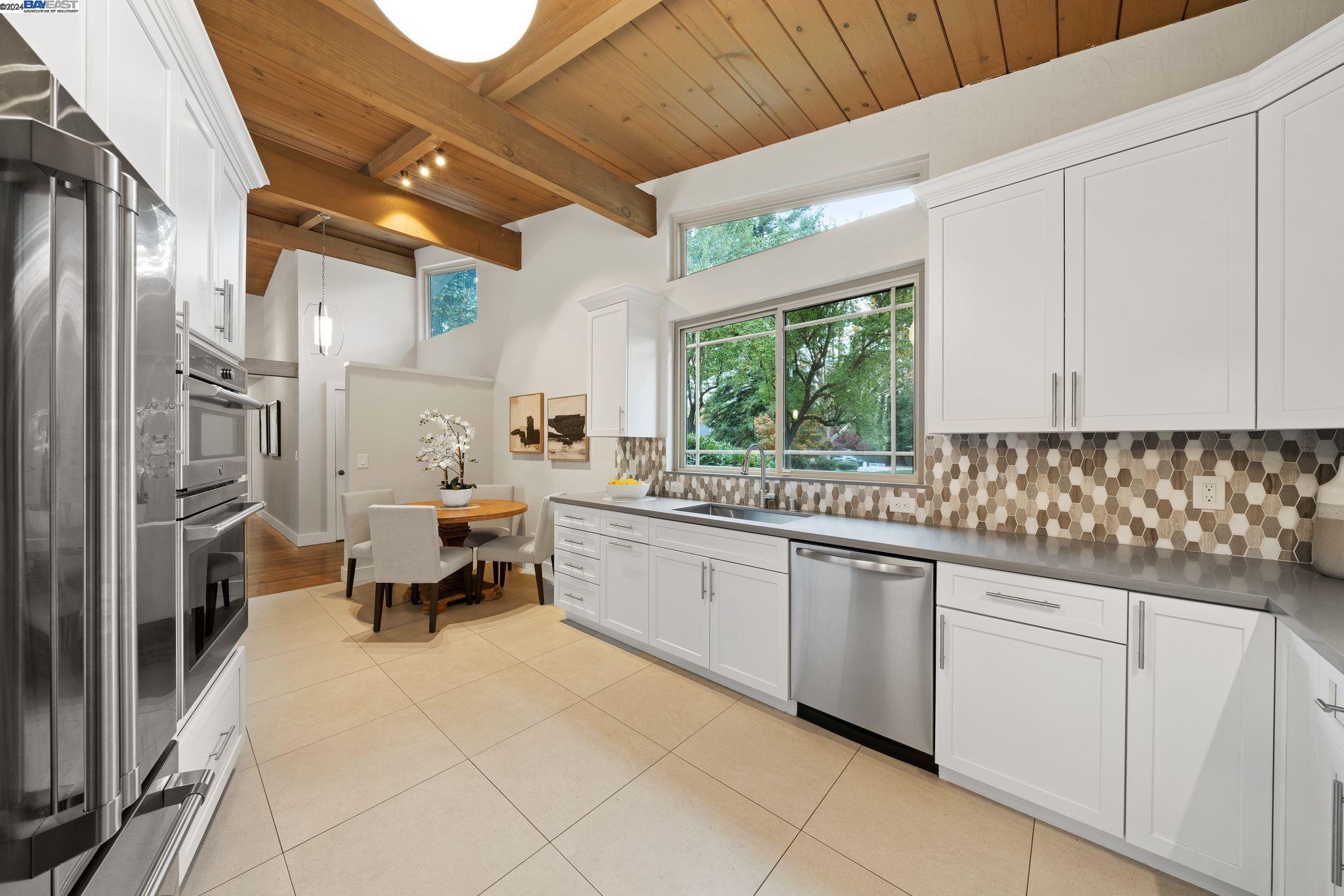 50 Sandra Ct