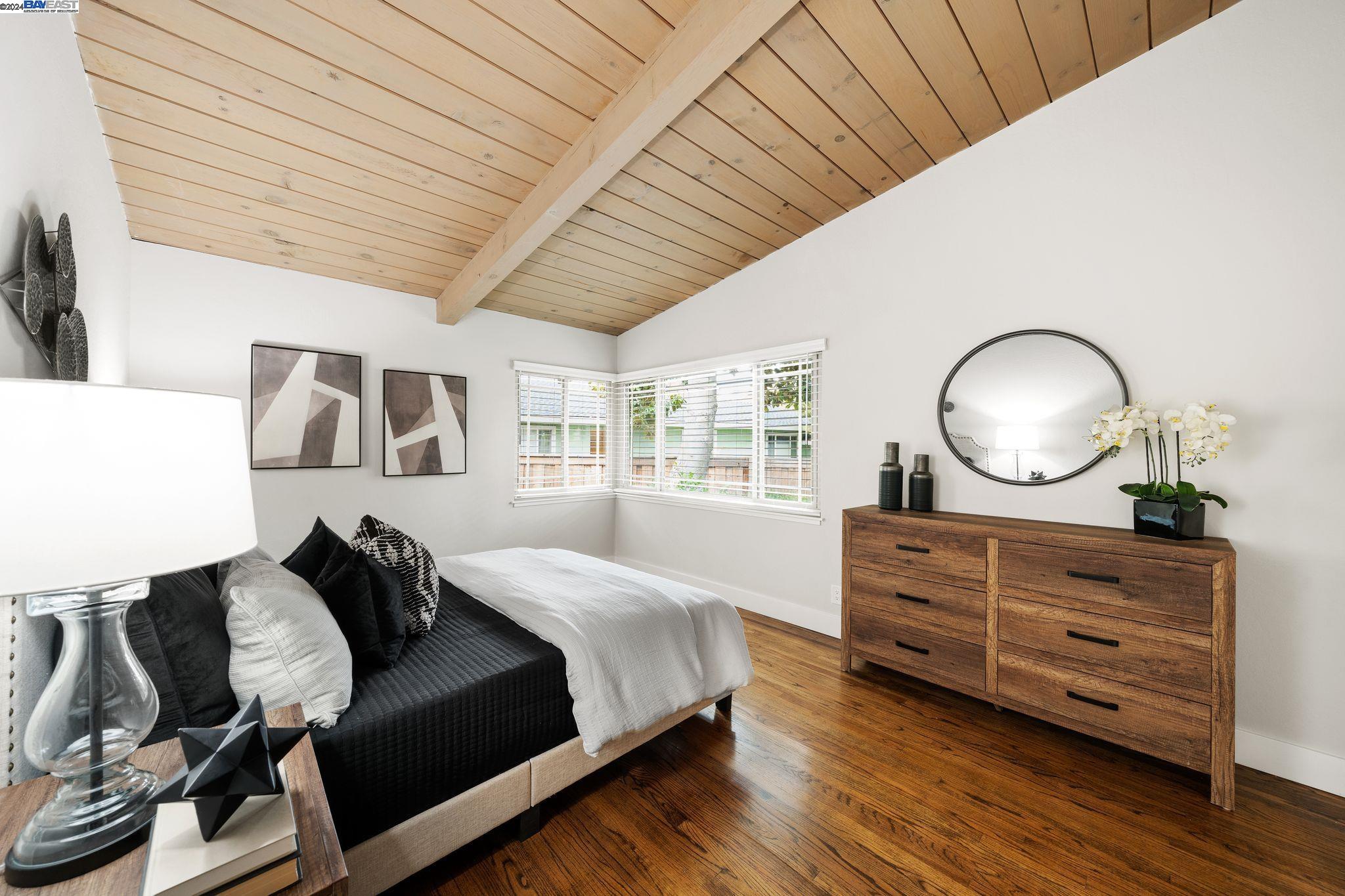 50 Sandra Ct