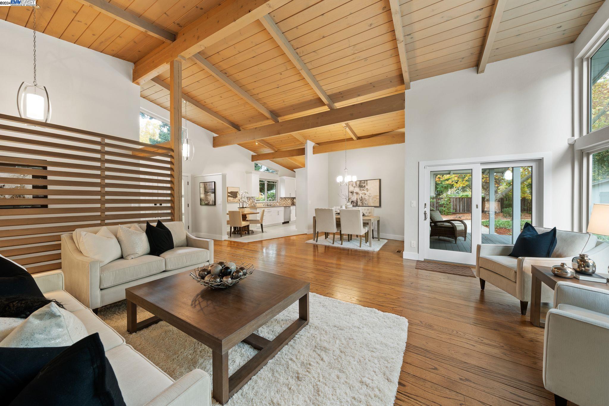 50 Sandra Ct