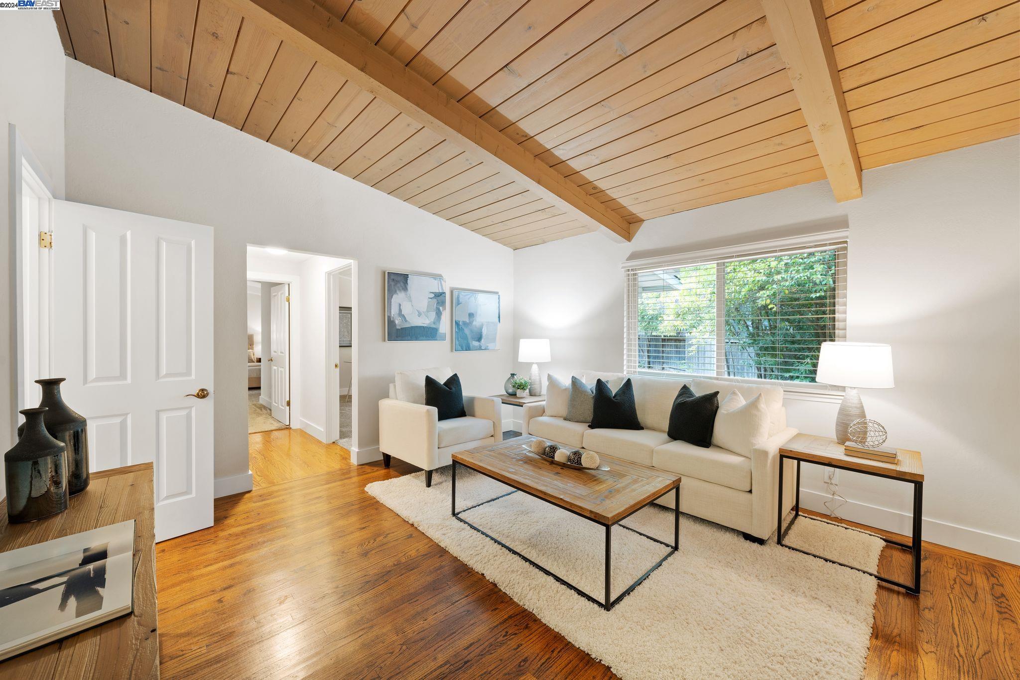 50 Sandra Ct