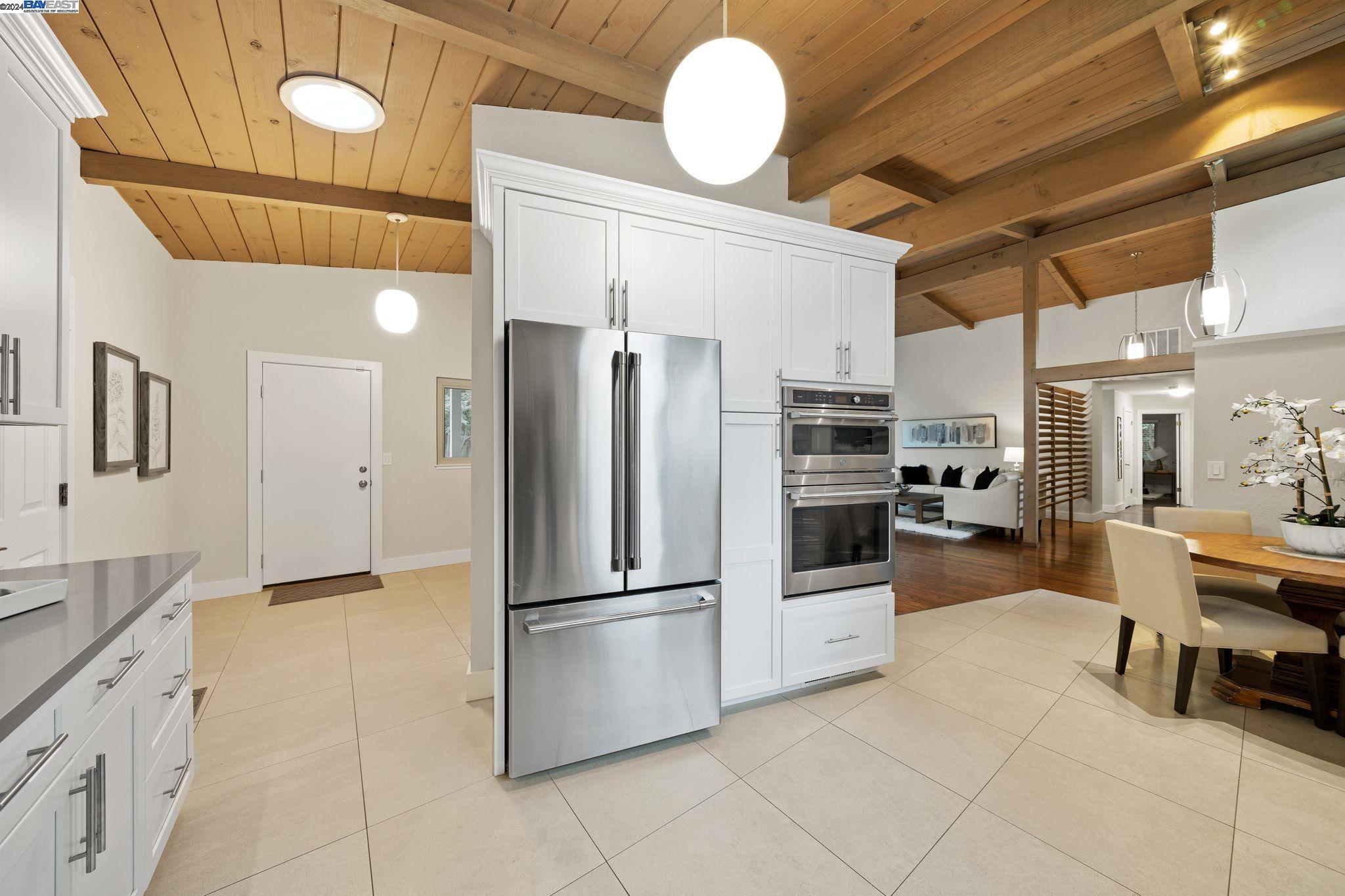 50 Sandra Ct