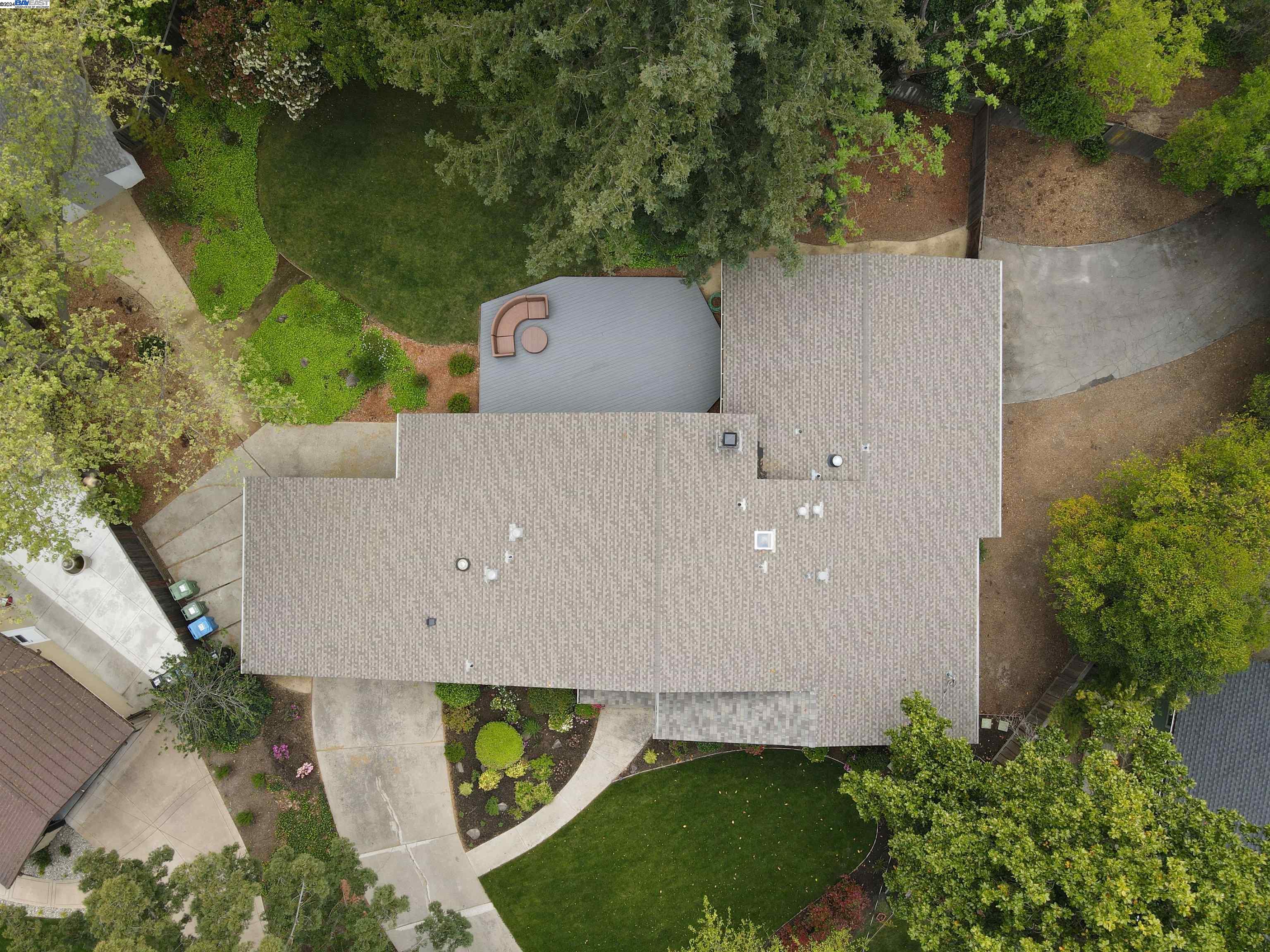 50 Sandra Ct