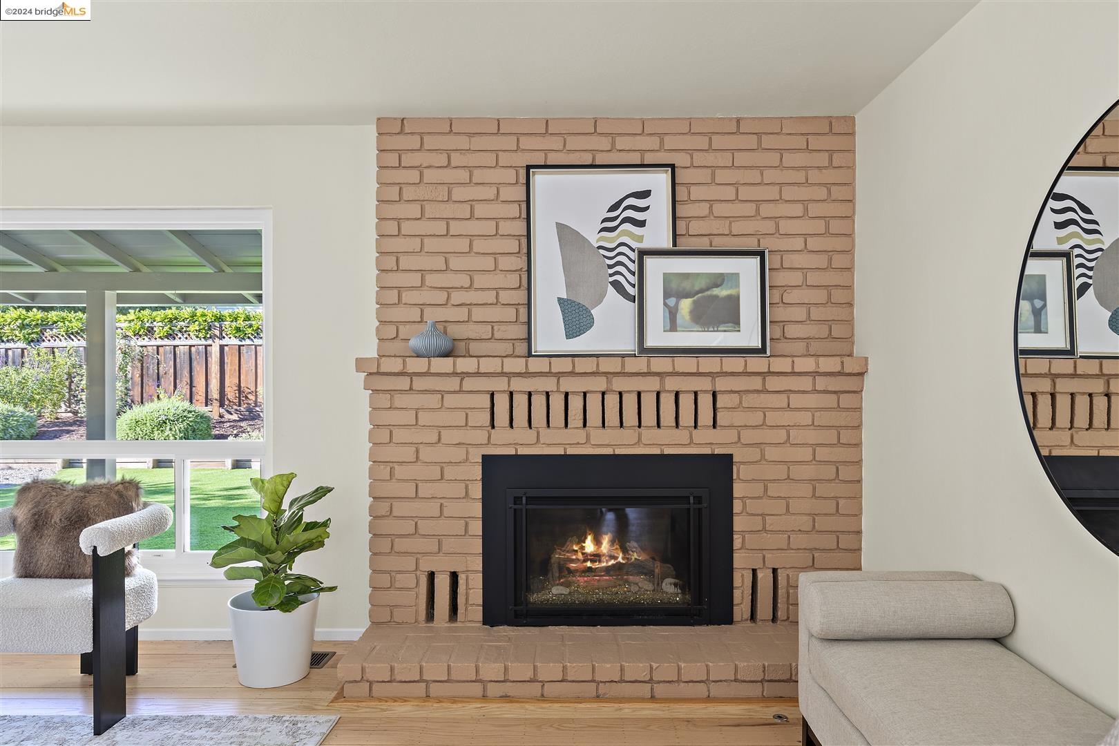 1123 Sanders