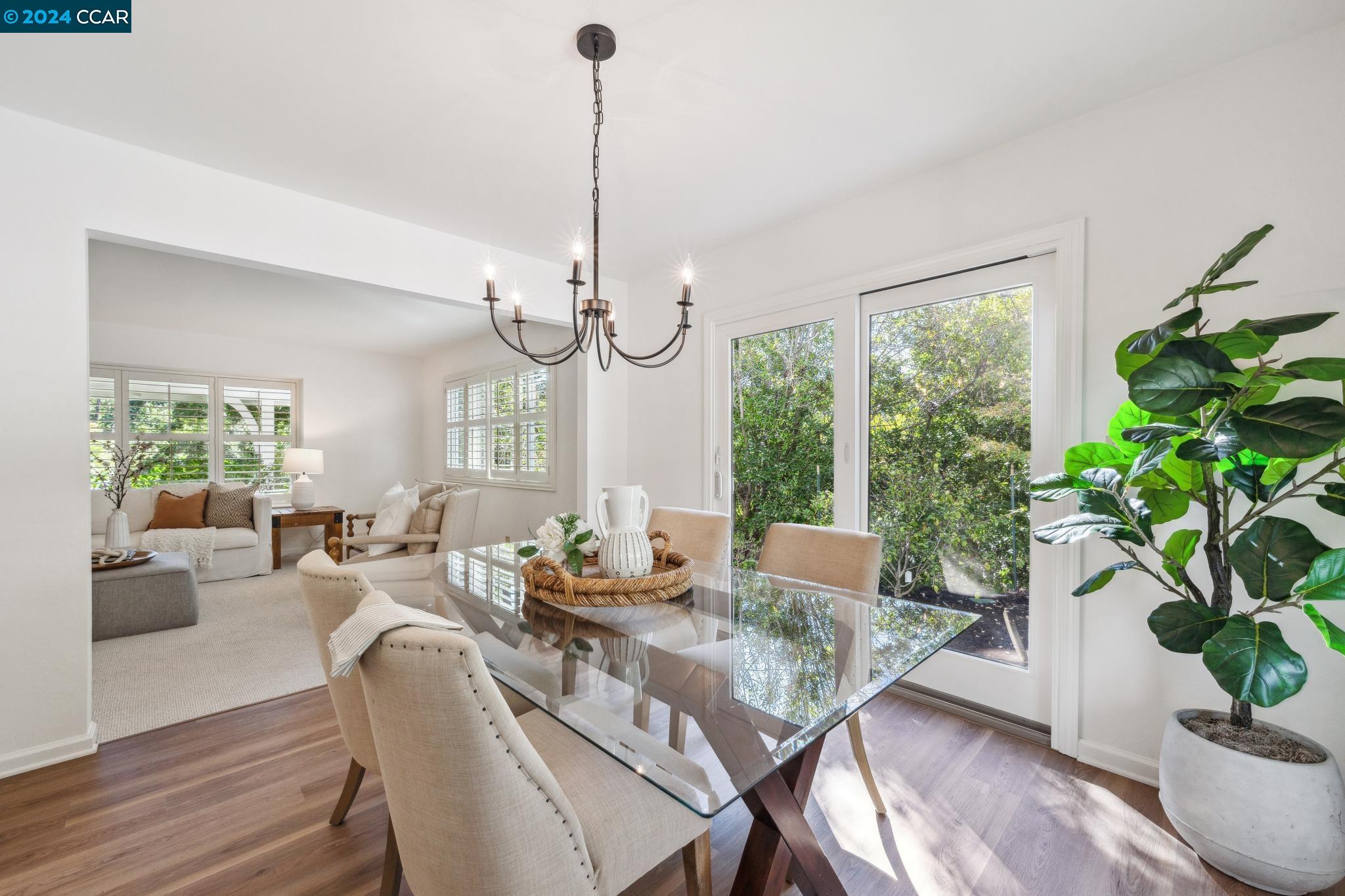4018 Woodside Ct