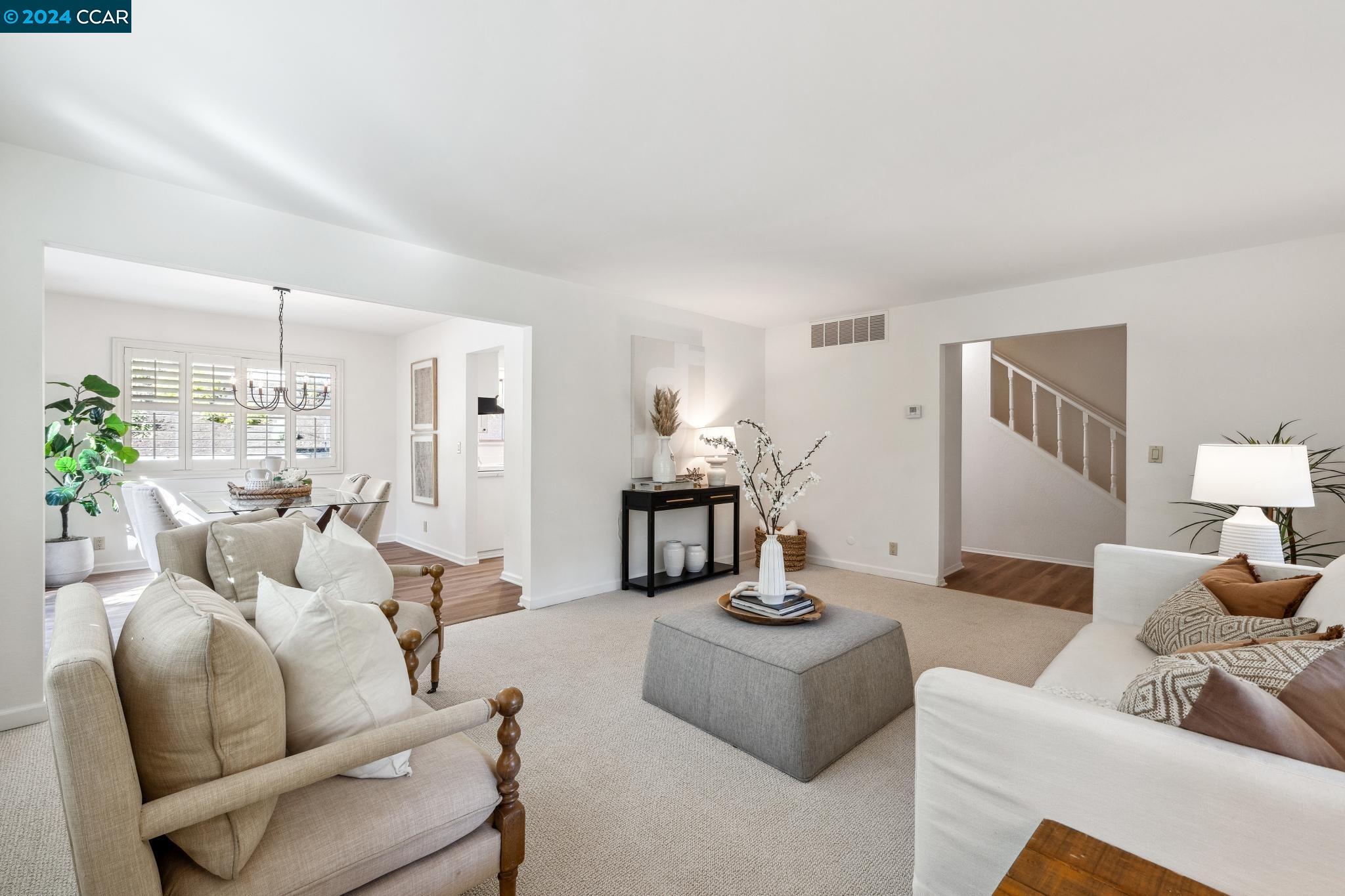 4018 Woodside Ct