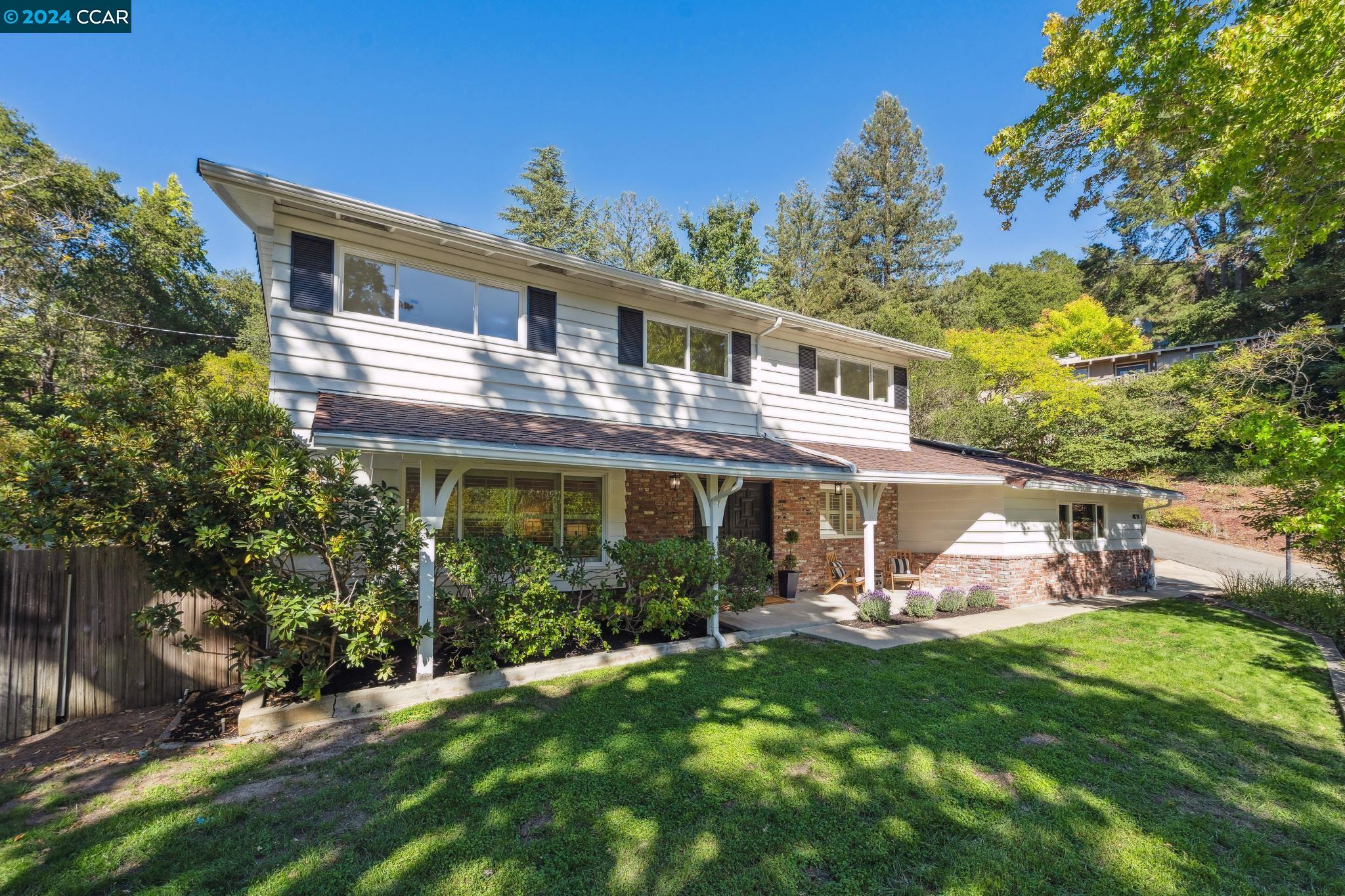 4018 Woodside Ct