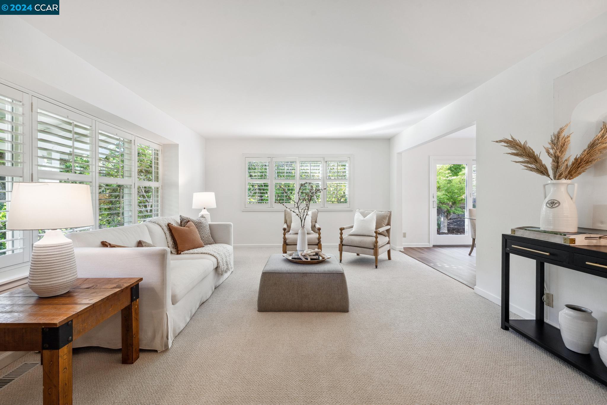 4018 Woodside Ct