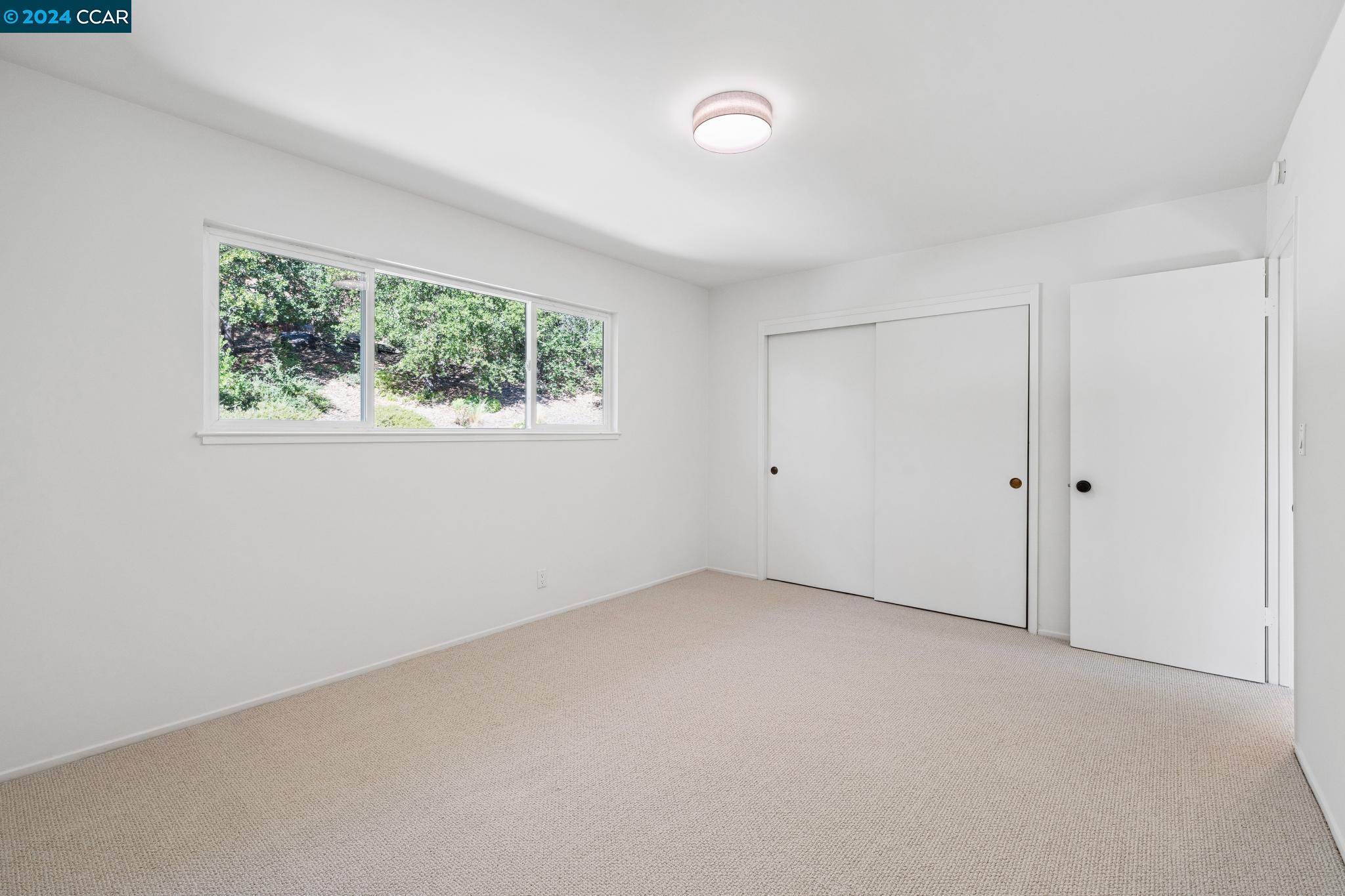 4018 Woodside Ct